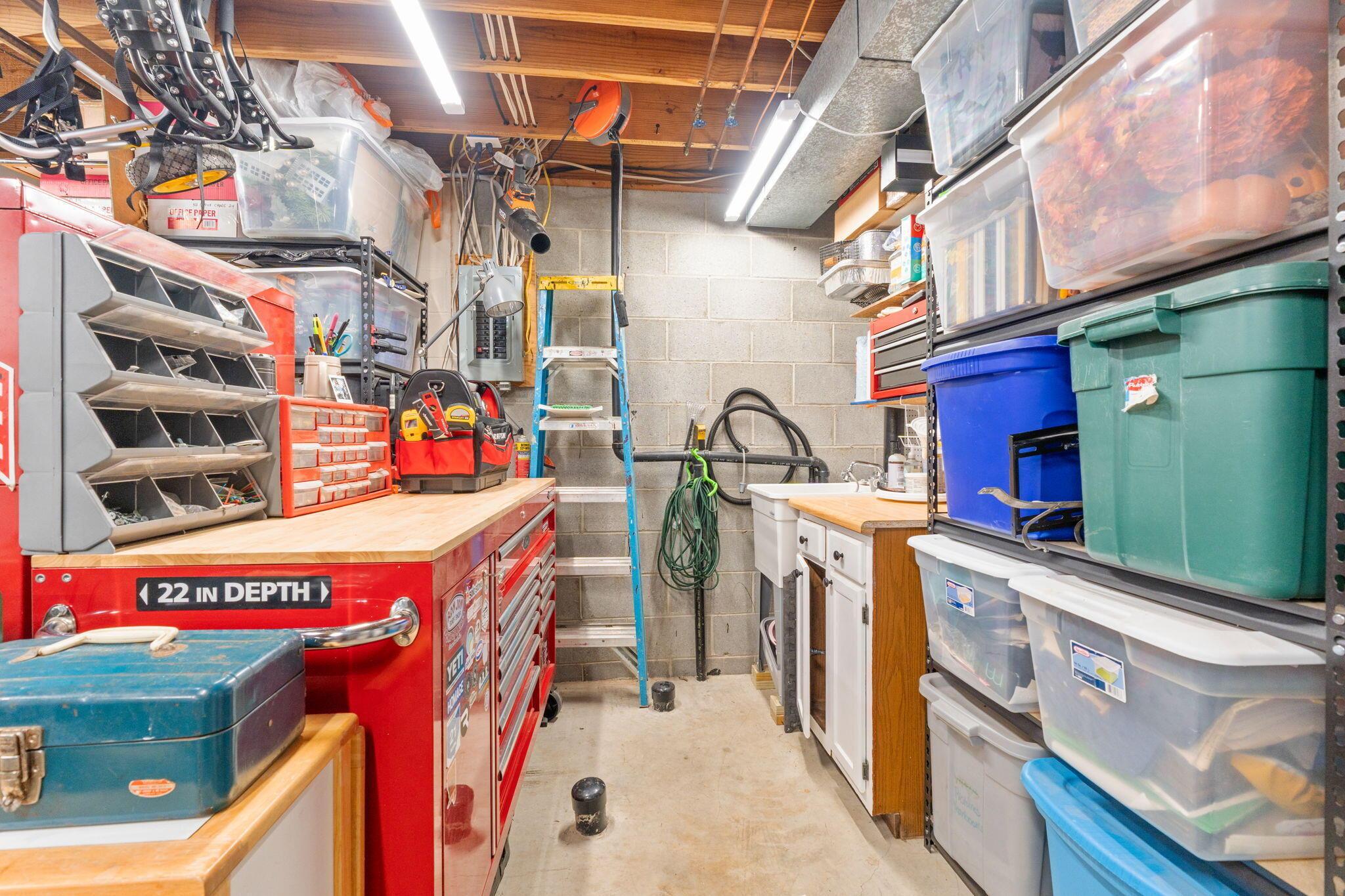 3258 Brookview Way, 13