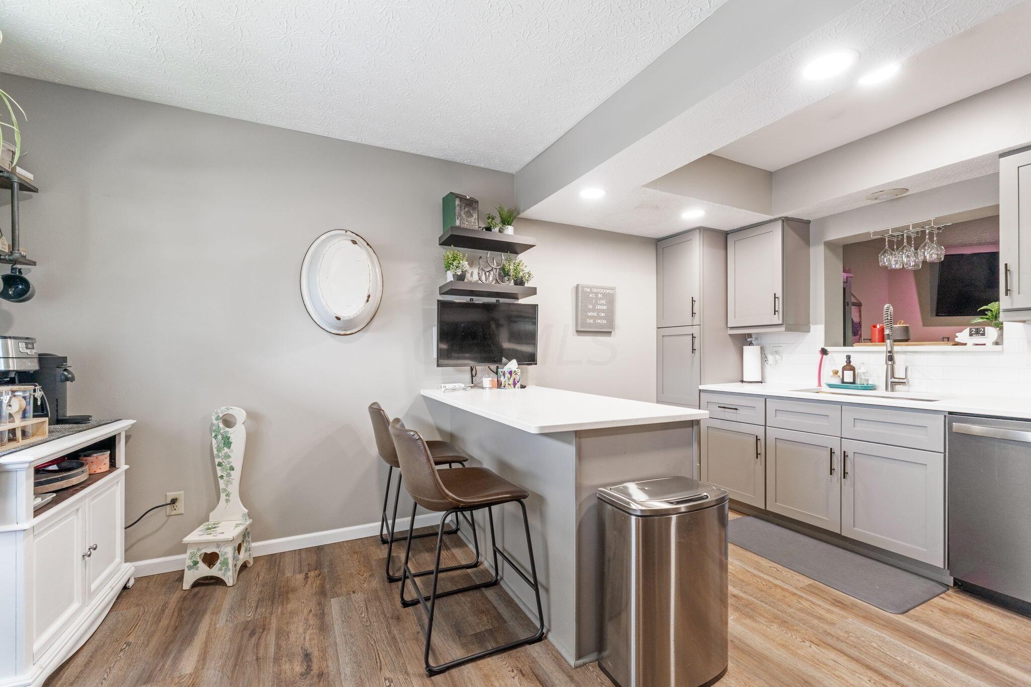 3258 Brookview Way, 13