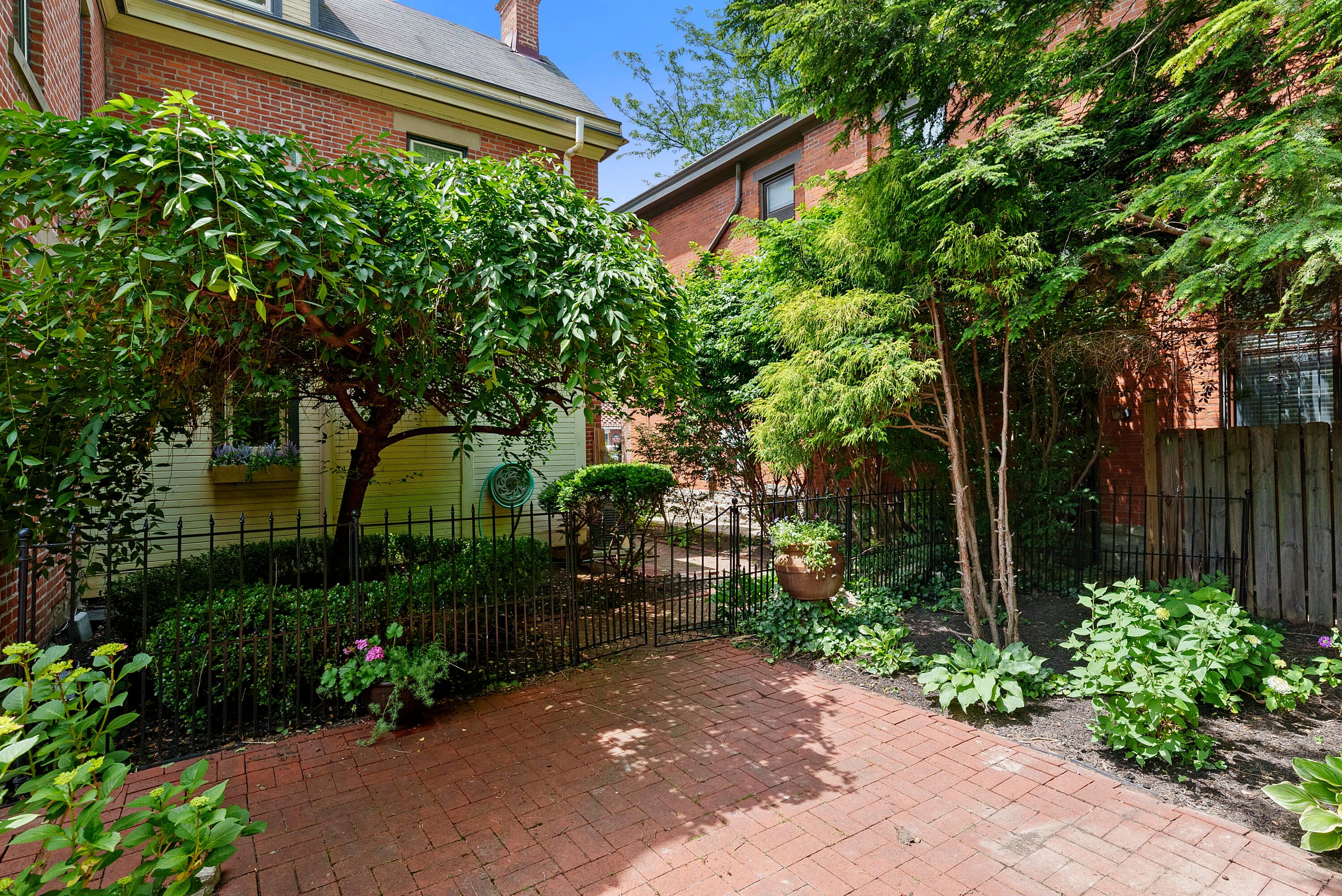 642 City Park Avenue