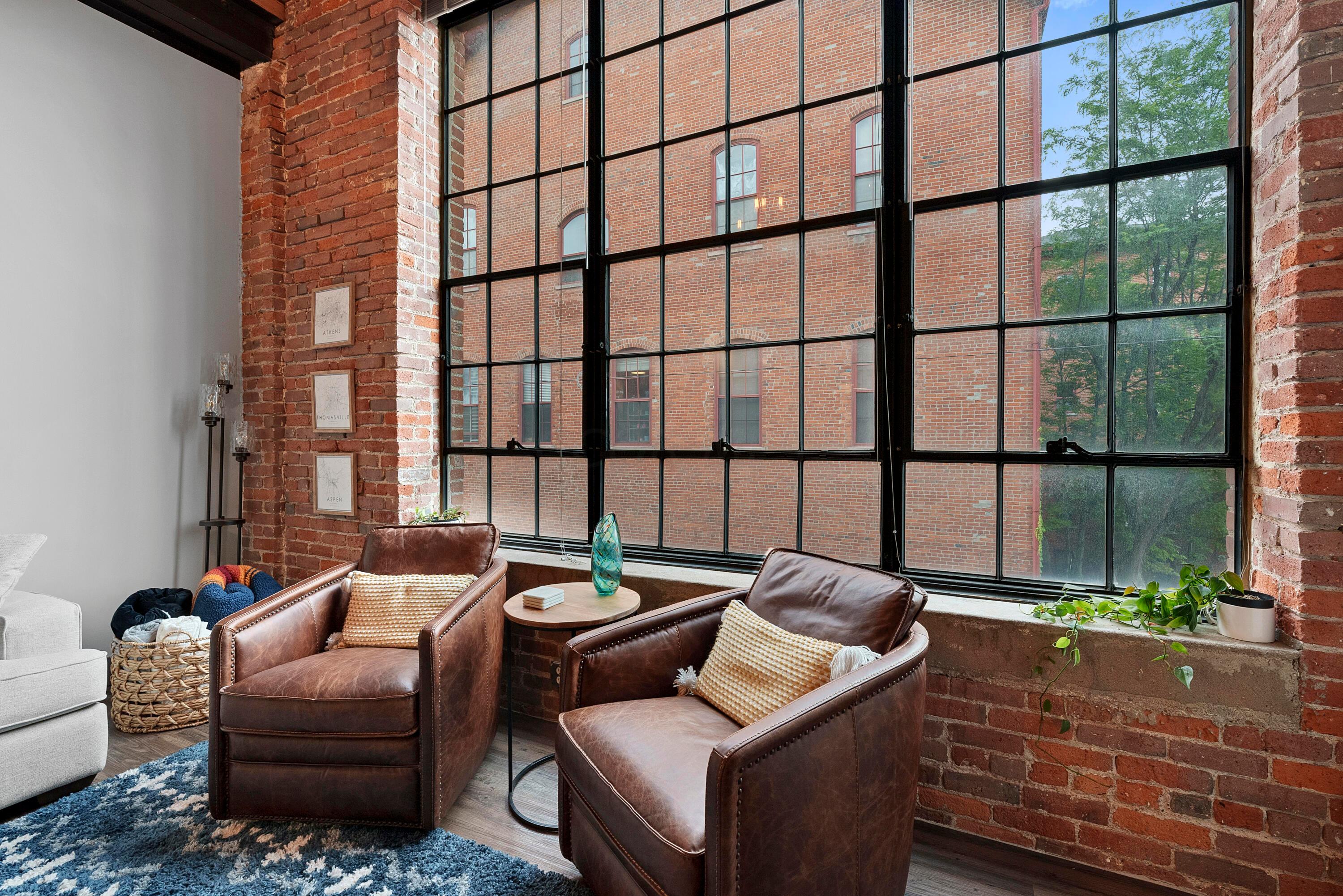 570 S Front Street, 205