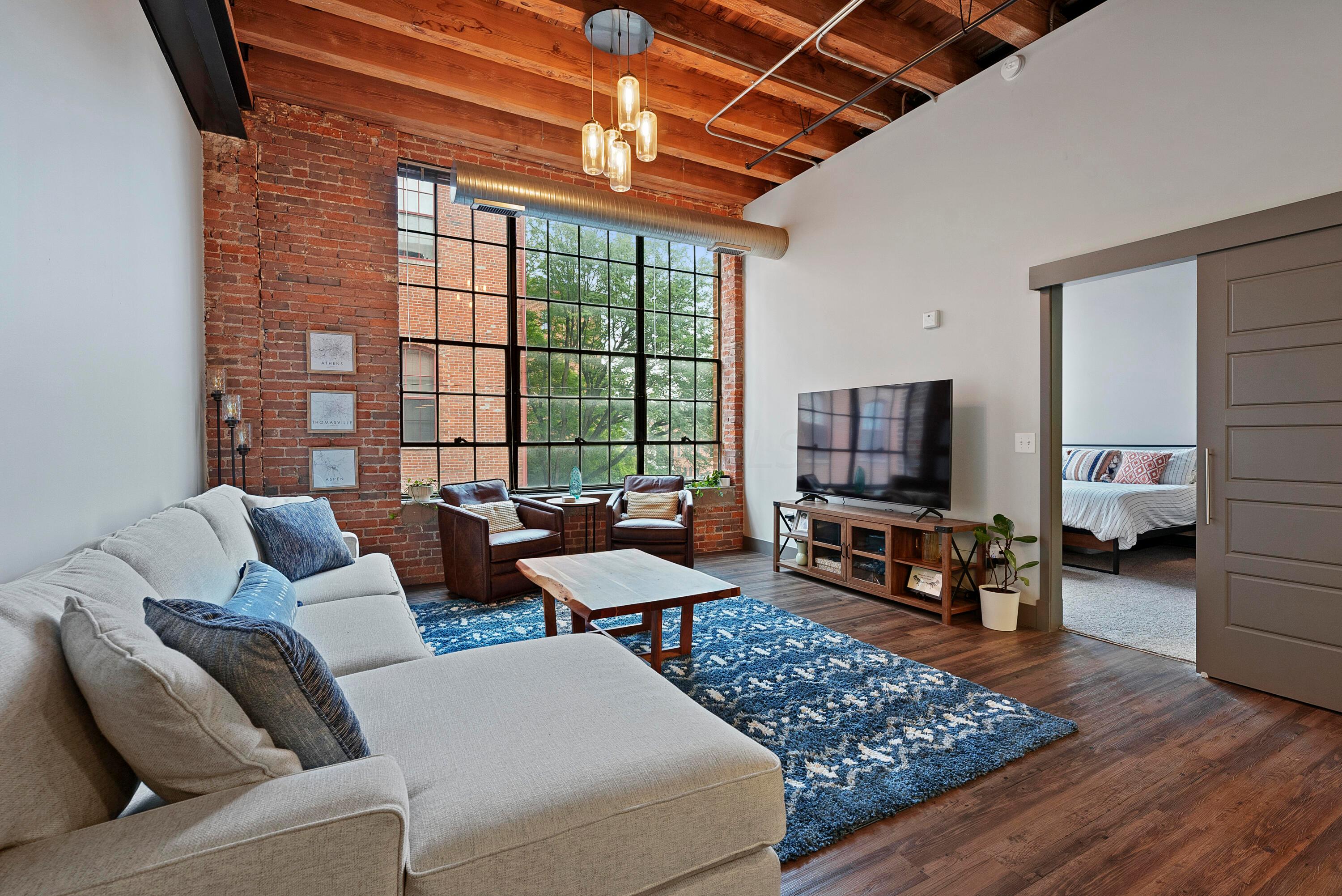 570 S Front Street, 205