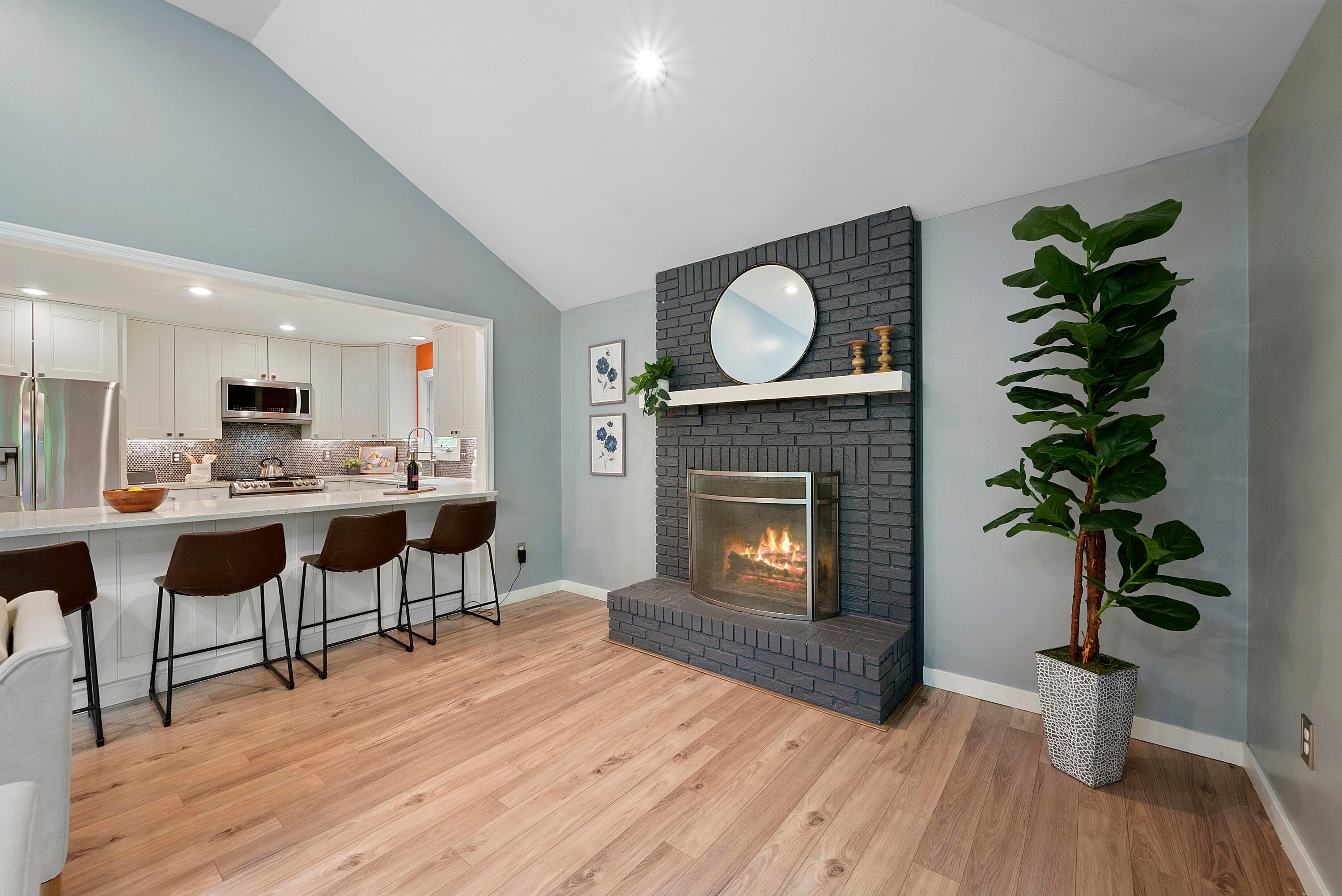 5085 Springfield Court