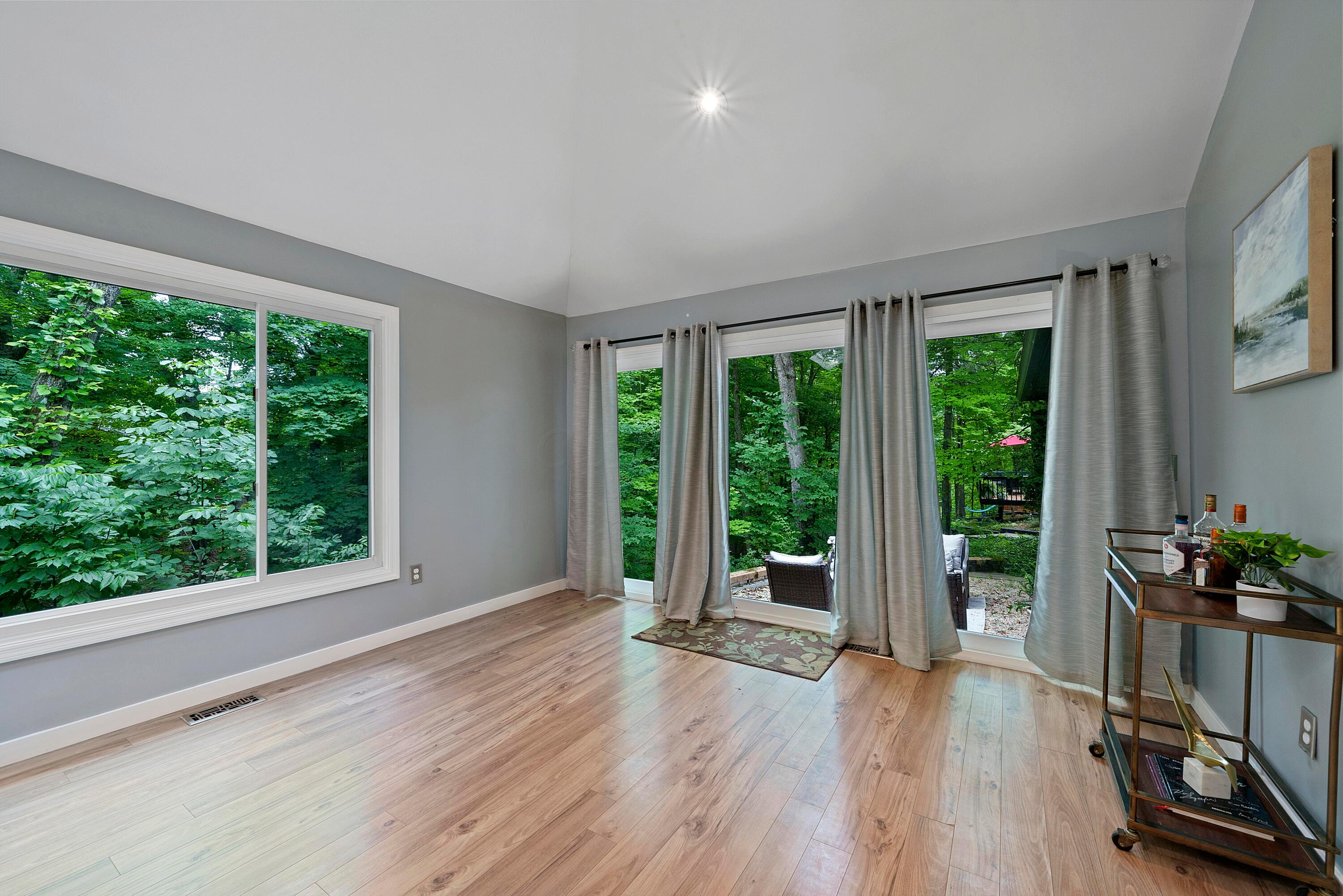 5085 Springfield Court