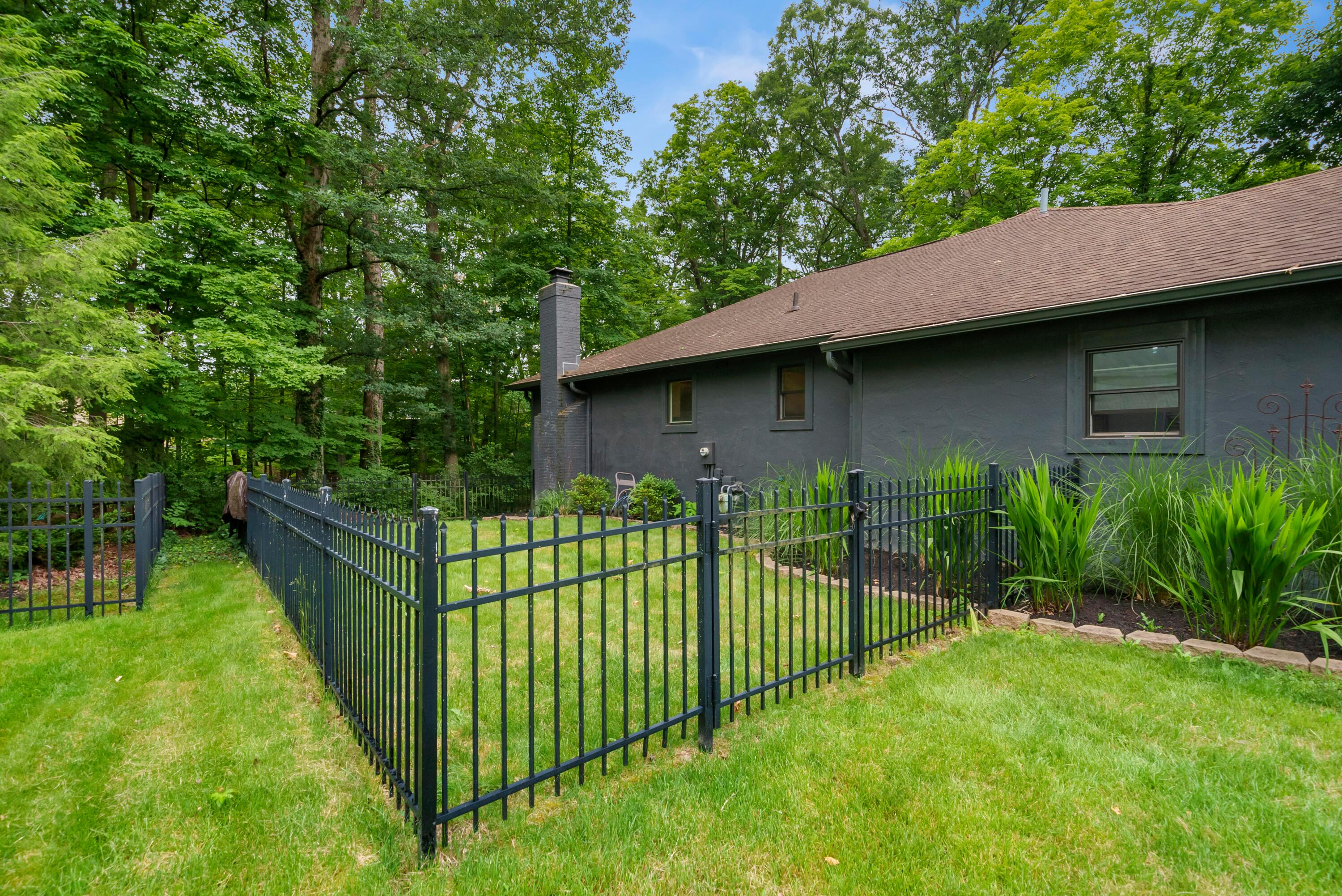 5085 Springfield Court