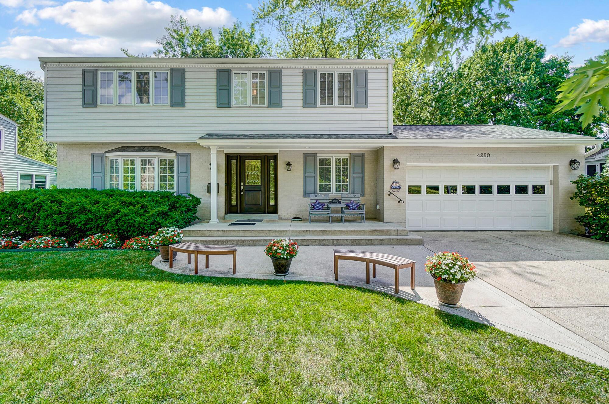 4220 Mountview Road