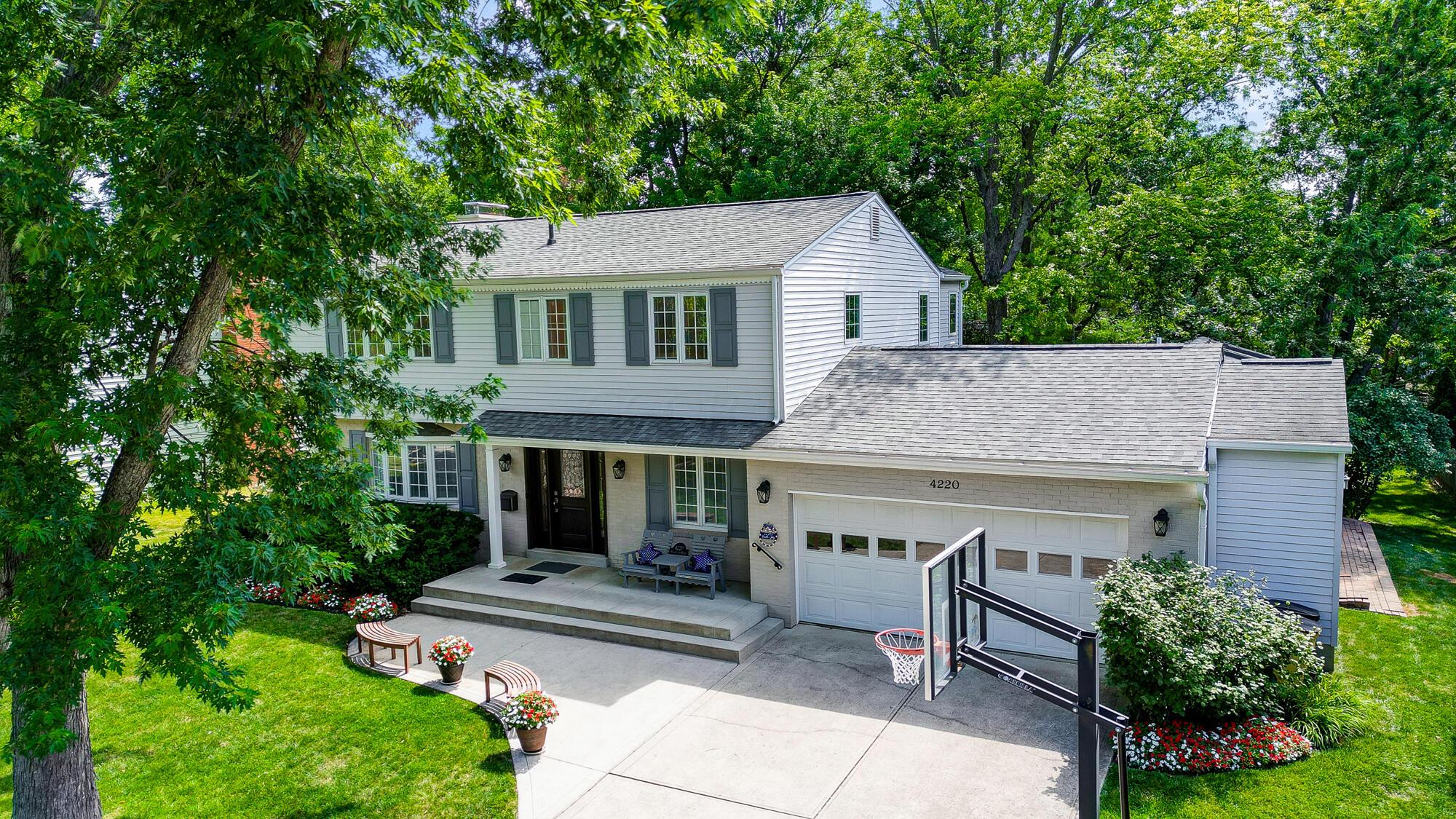 4220 Mountview Road