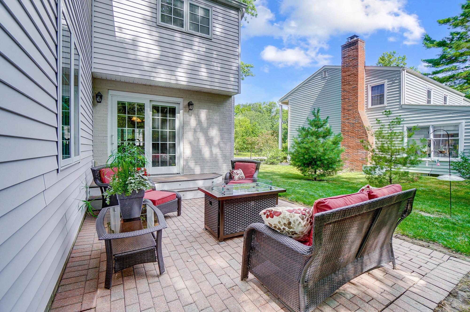 4220 Mountview Road