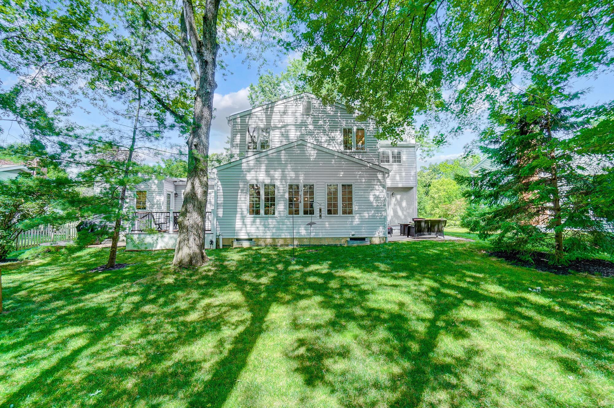 4220 Mountview Road