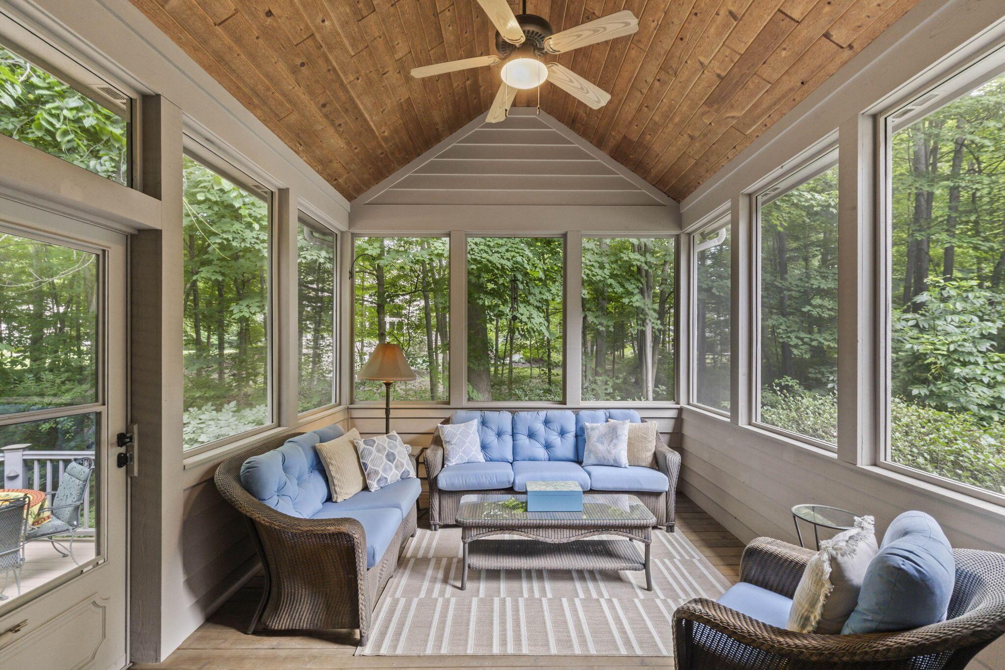 726 Whispering Woods