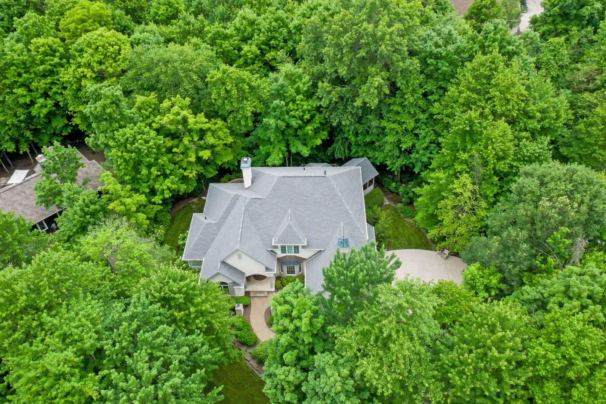 726 Whispering Woods