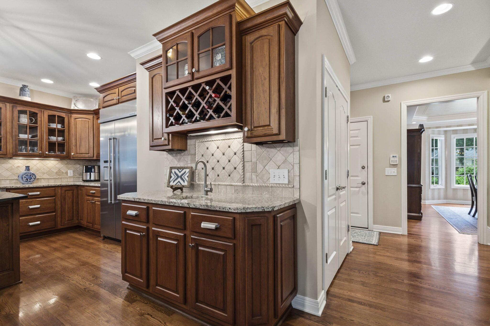 726 Whispering Woods