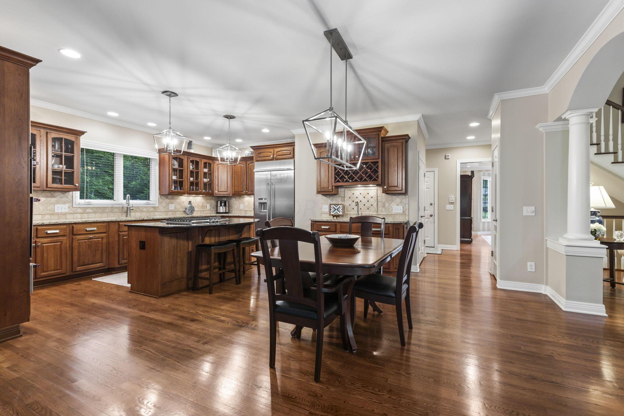 726 Whispering Woods