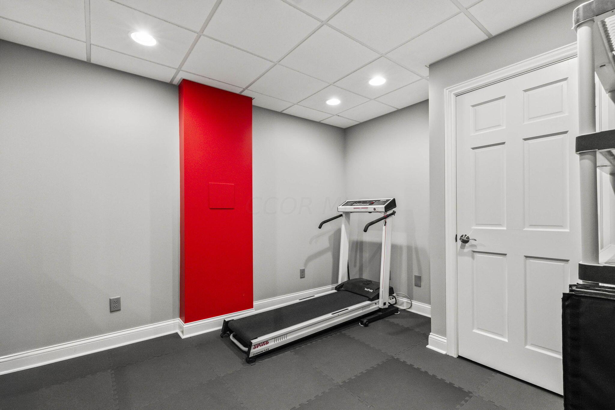 726 Whispering Woods