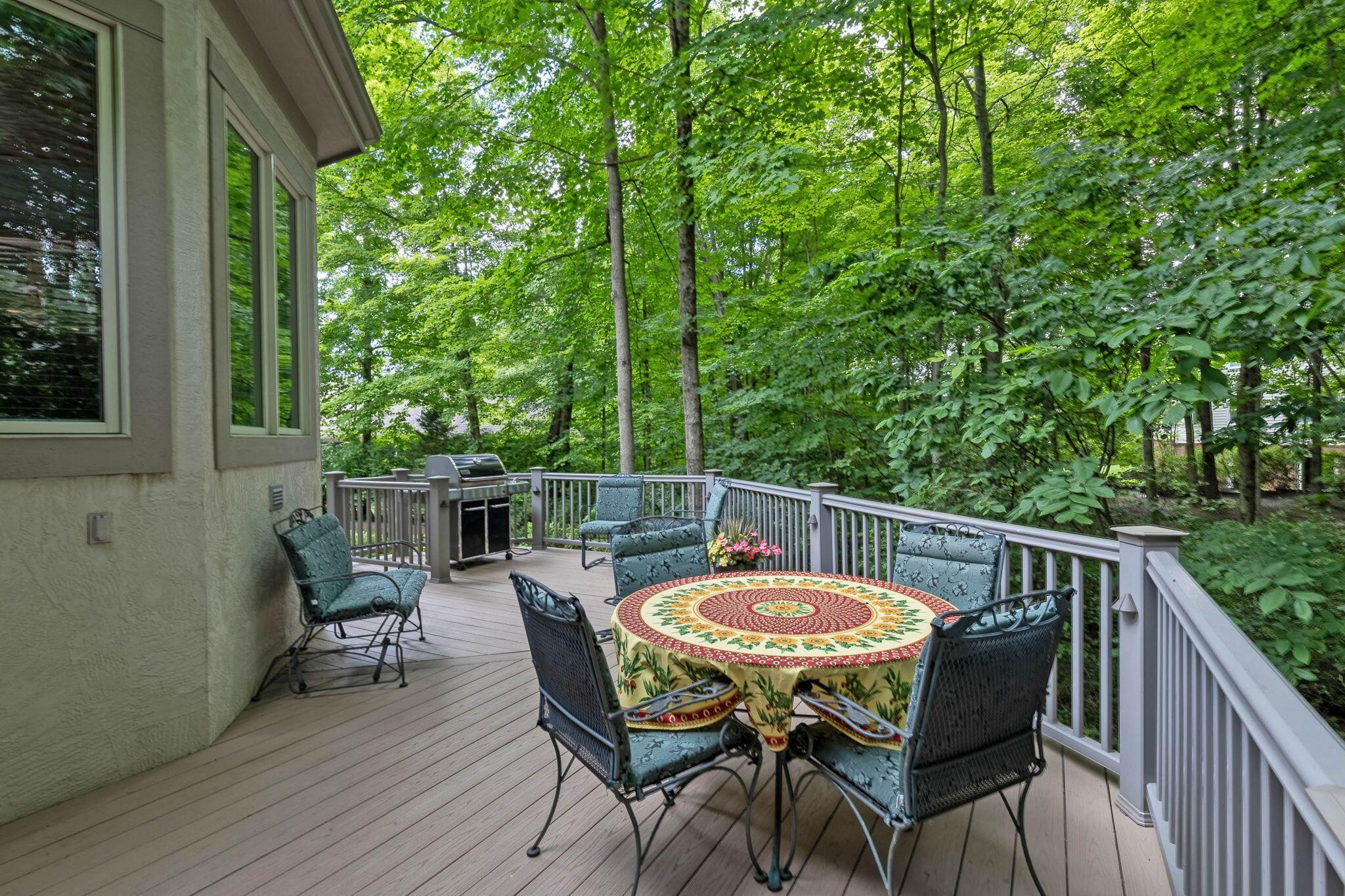 726 Whispering Woods