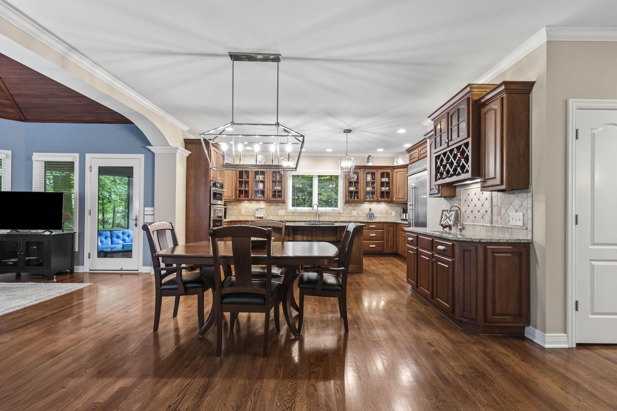 726 Whispering Woods