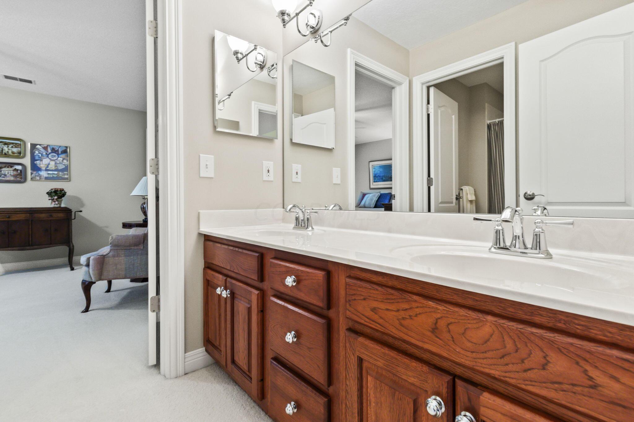 726 Whispering Woods