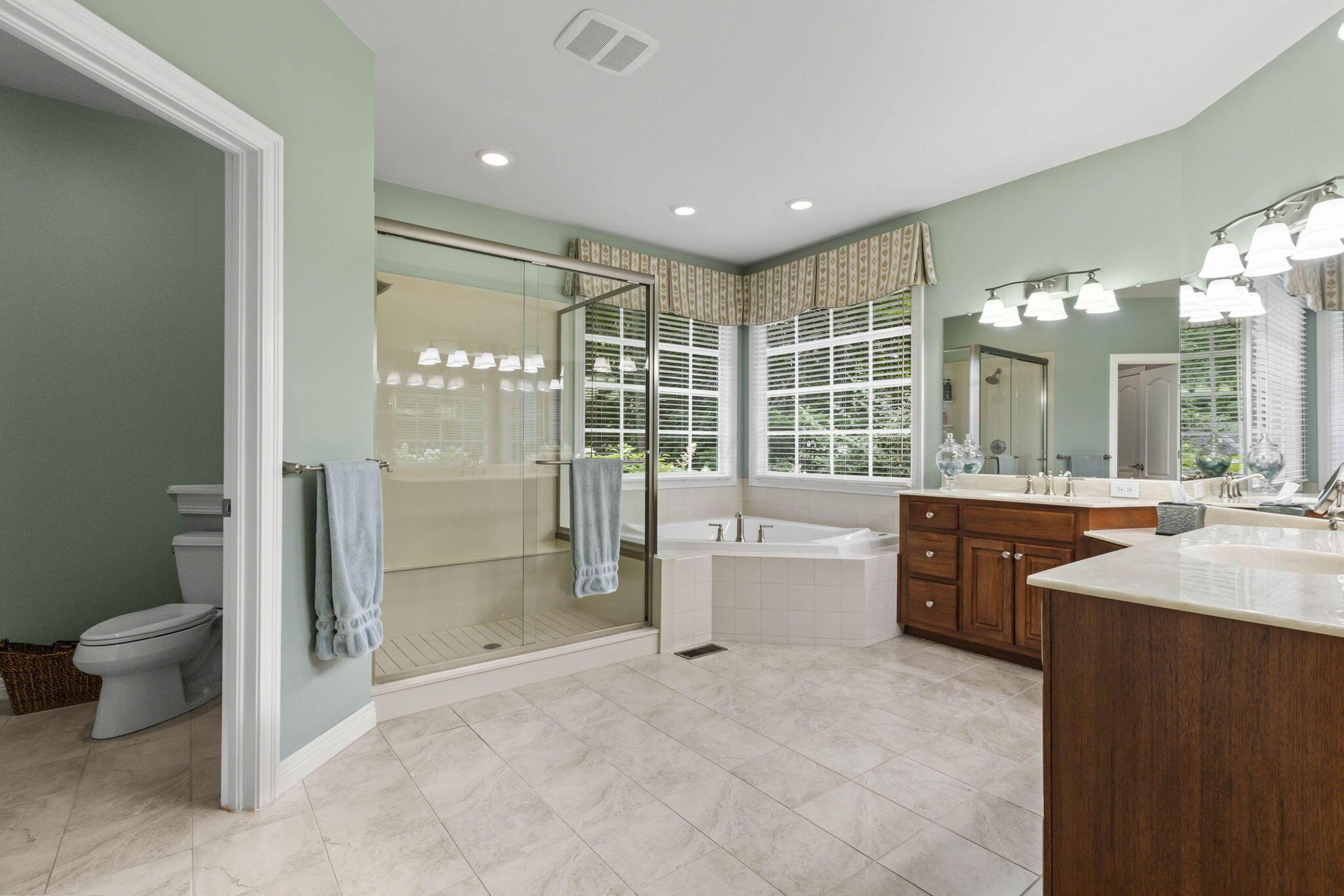 726 Whispering Woods