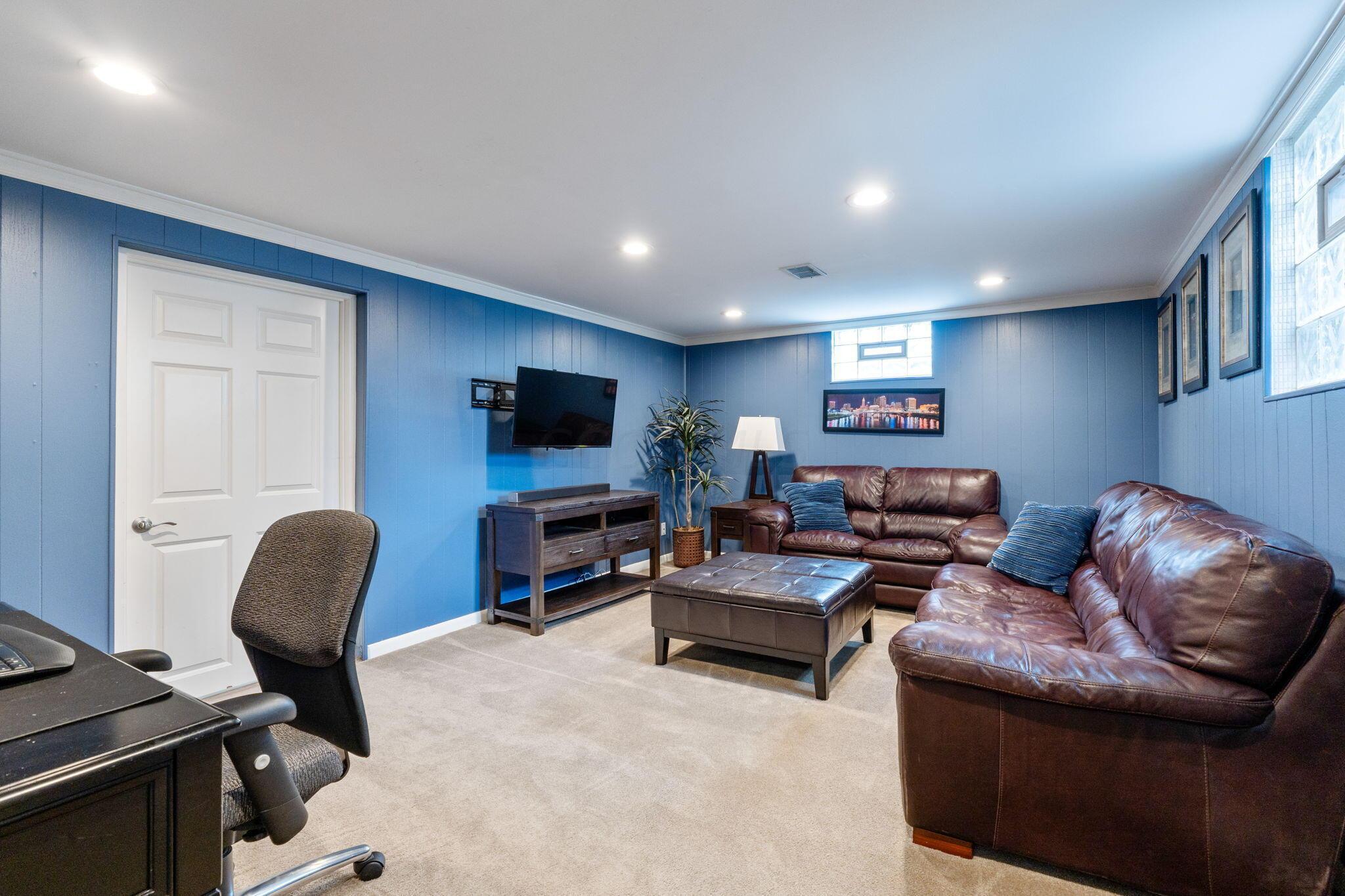 2211 Sheringham Road