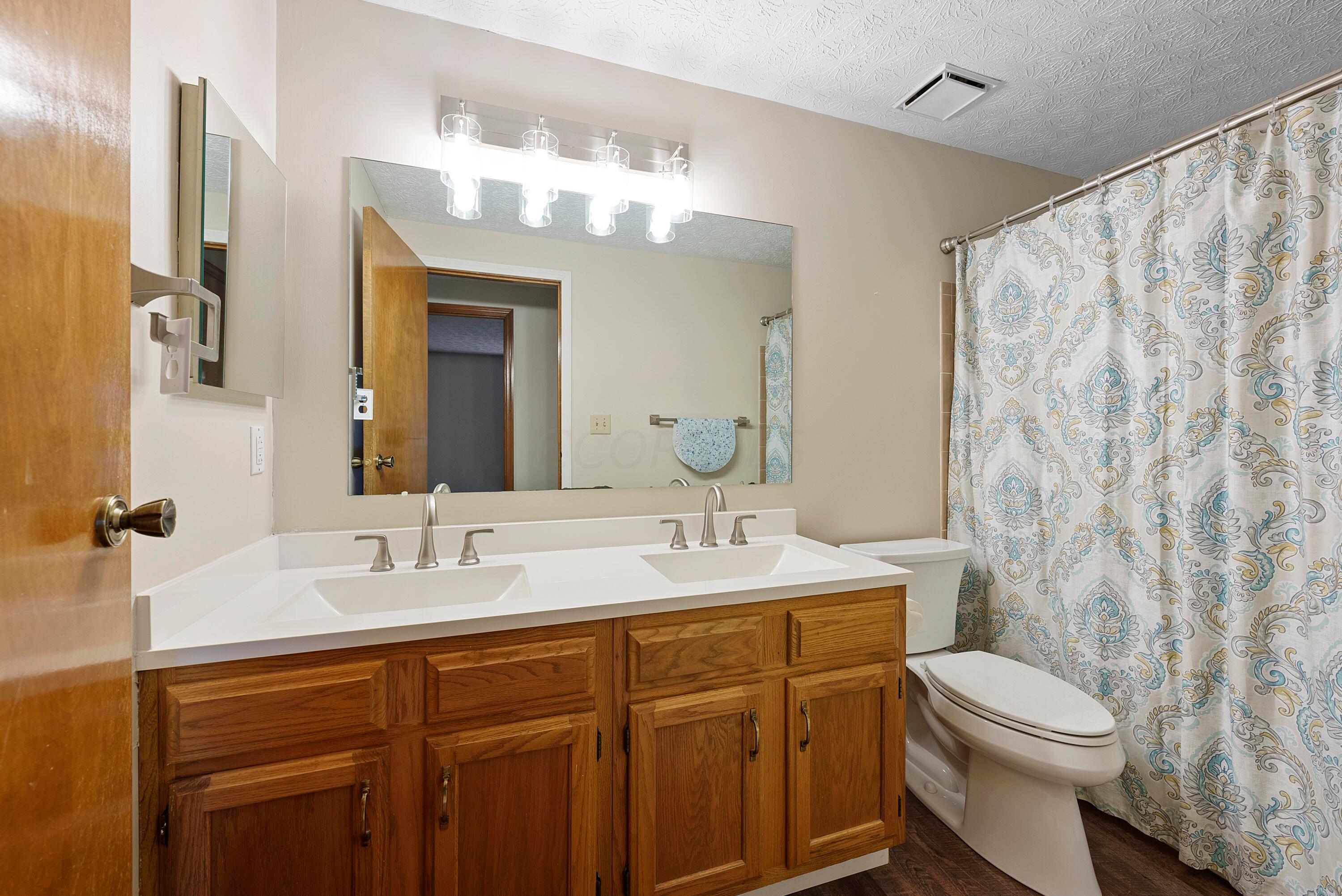 3731 Ravens Glen Drive