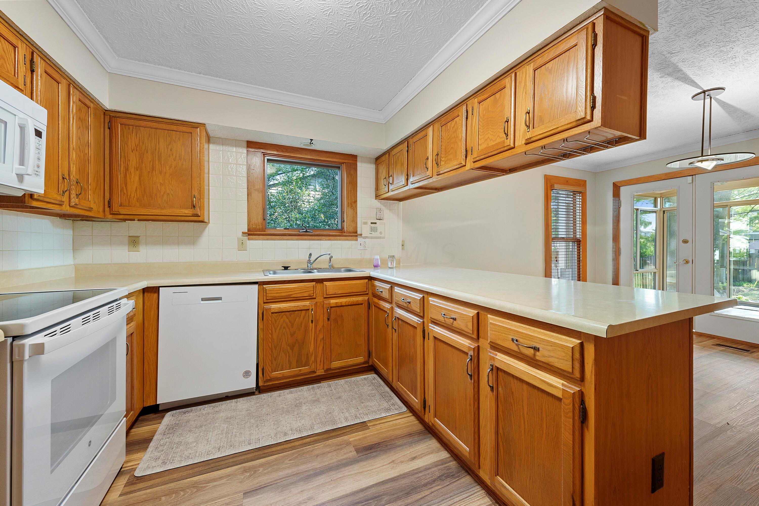 3731 Ravens Glen Drive