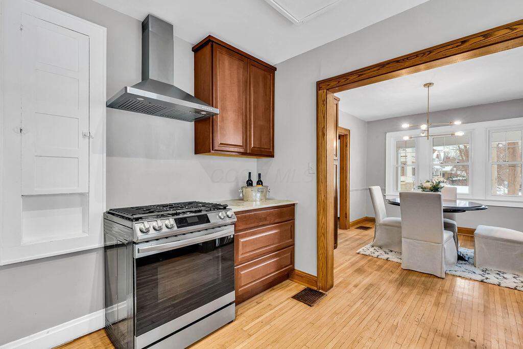 237 E Arcadia Avenue