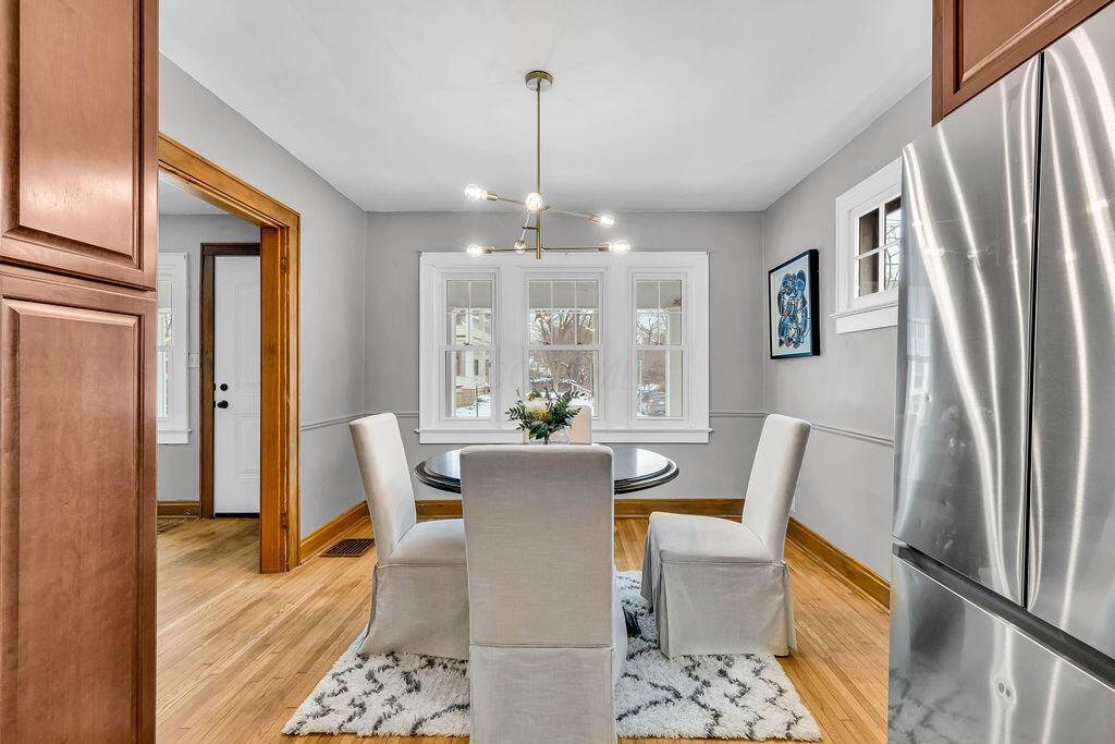 237 E Arcadia Avenue