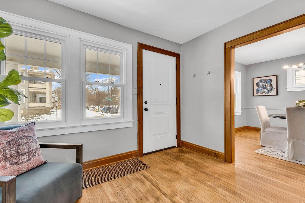 237 E Arcadia Avenue