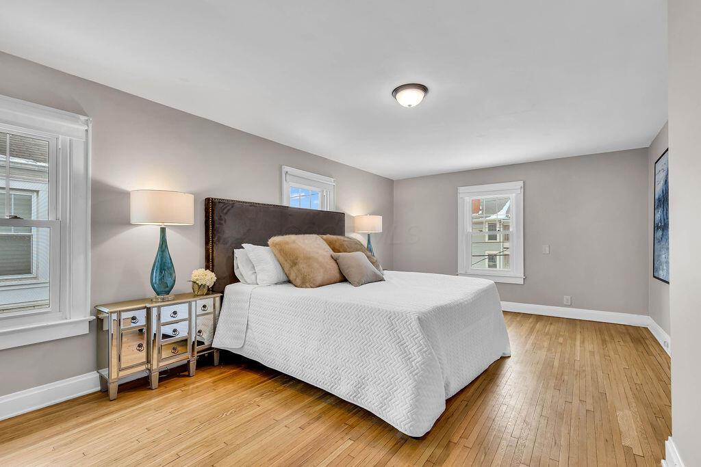 237 E Arcadia Avenue