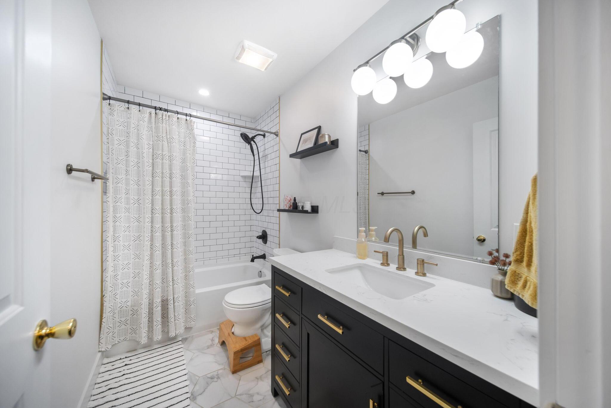 872 Ellsworth Avenue