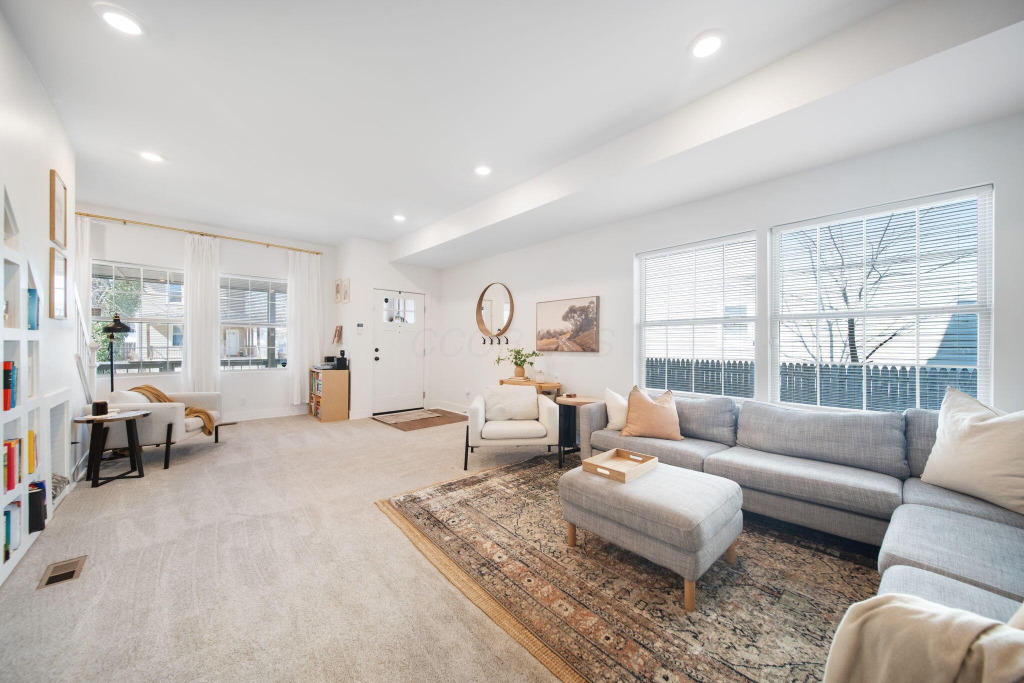 872 Ellsworth Avenue