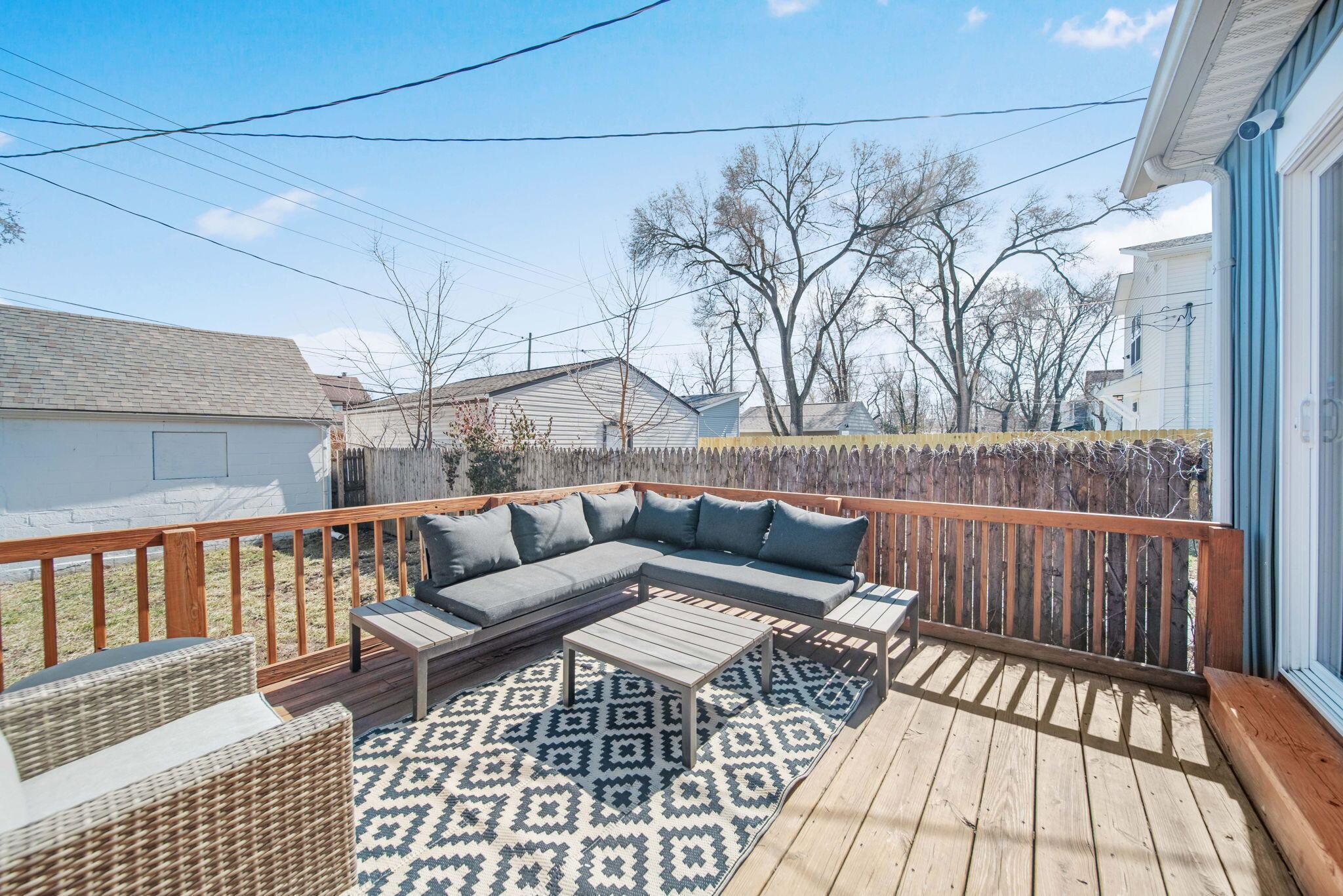 872 Ellsworth Avenue