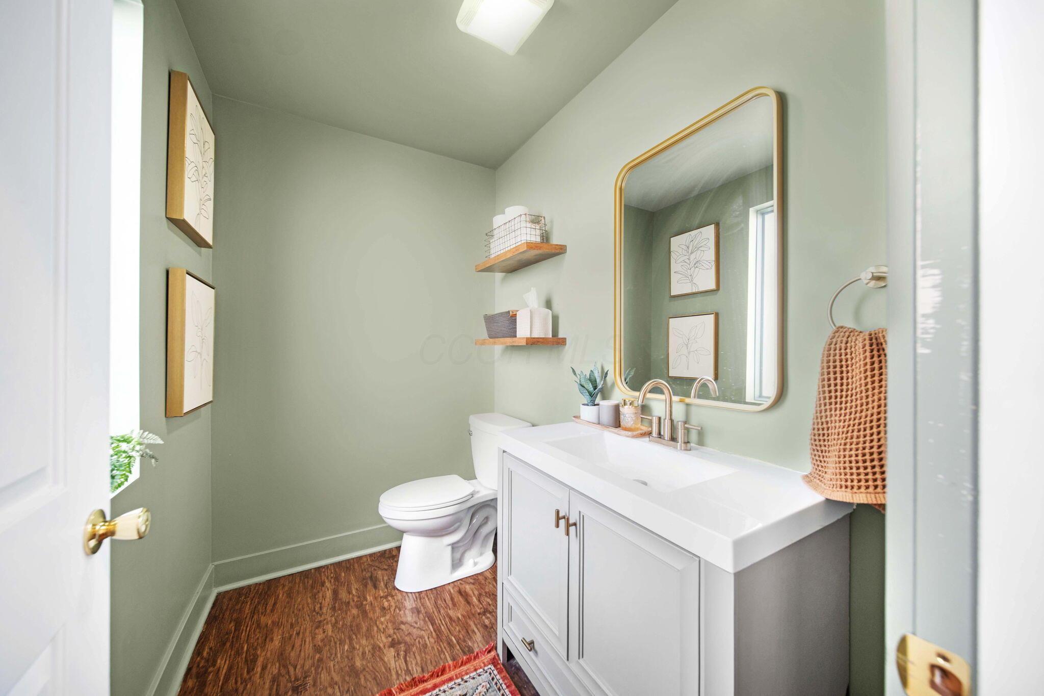 872 Ellsworth Avenue