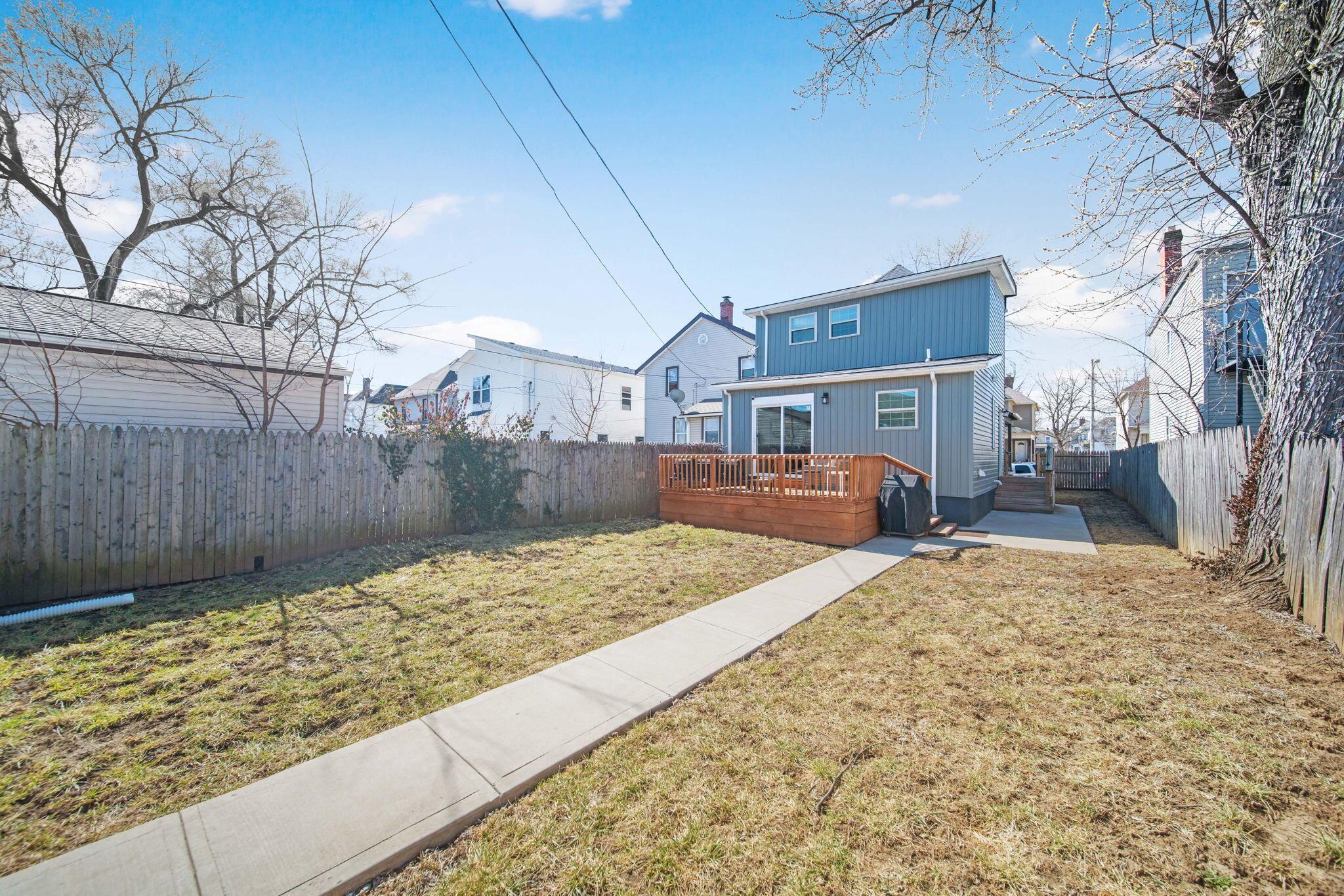 872 Ellsworth Avenue