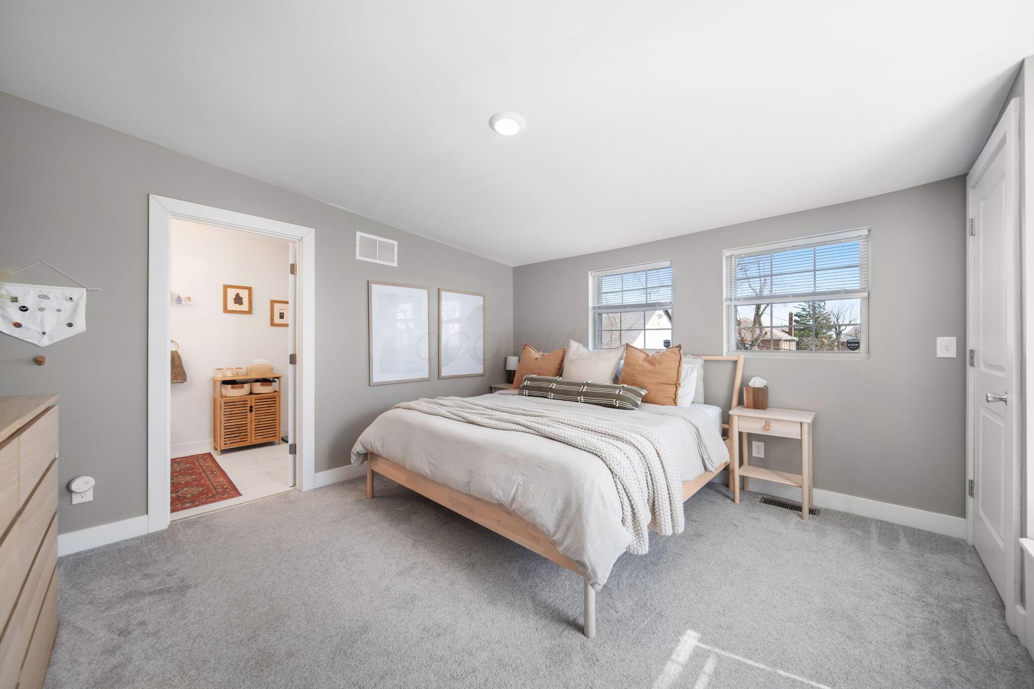 872 Ellsworth Avenue