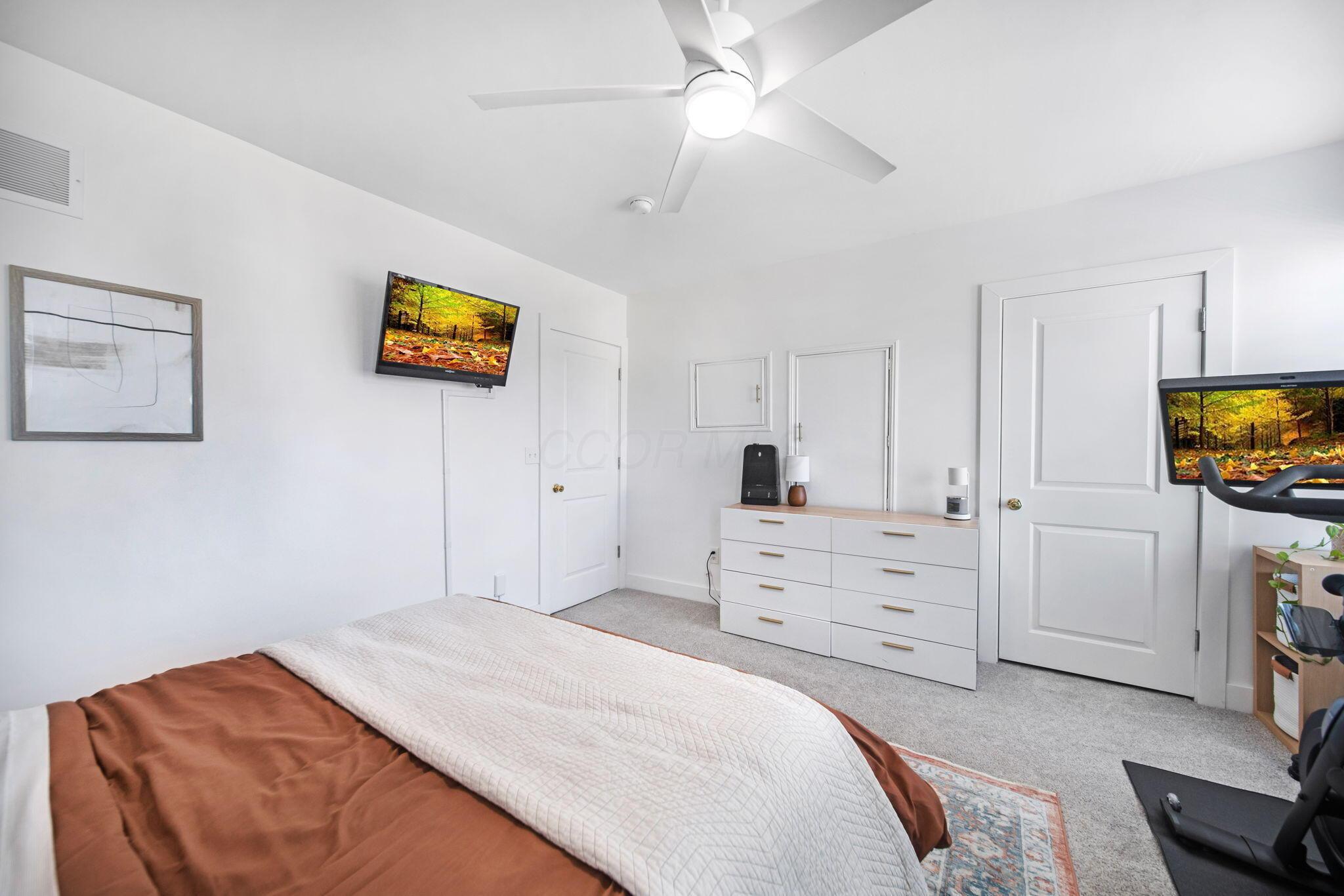 872 Ellsworth Avenue