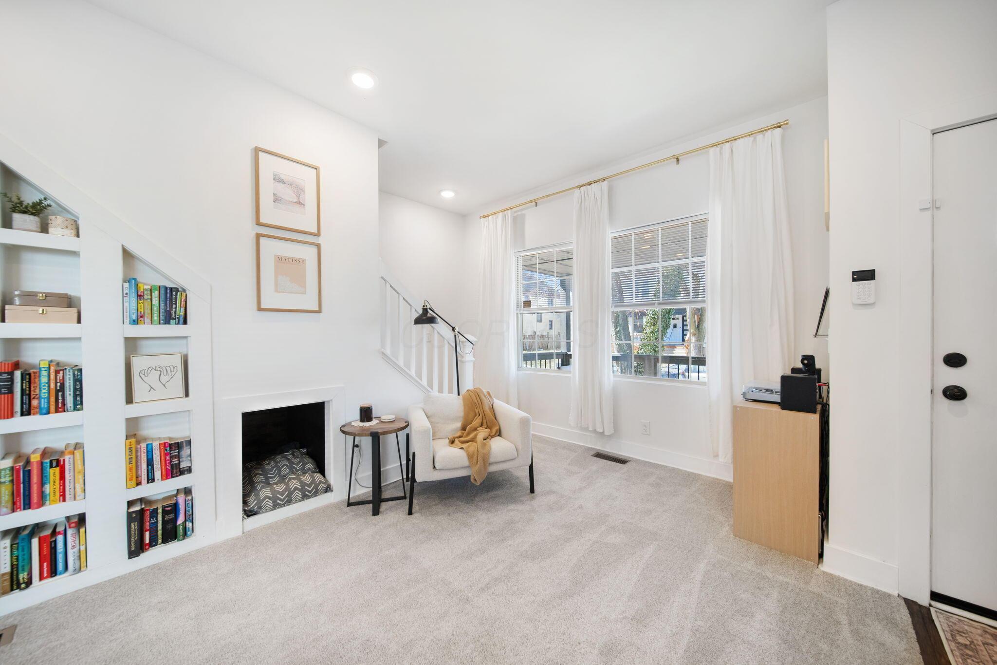 872 Ellsworth Avenue