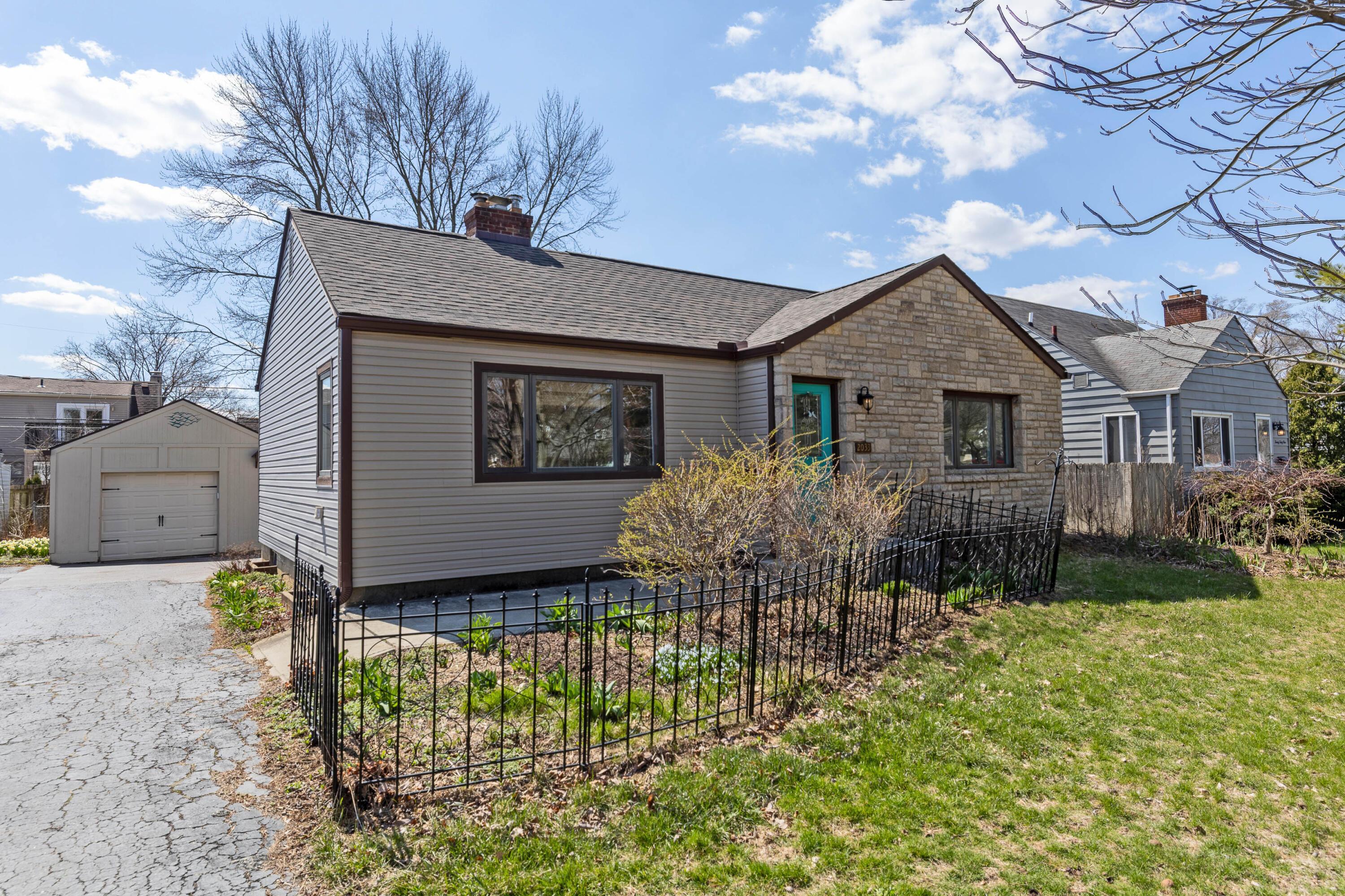 2033 Zollinger Road