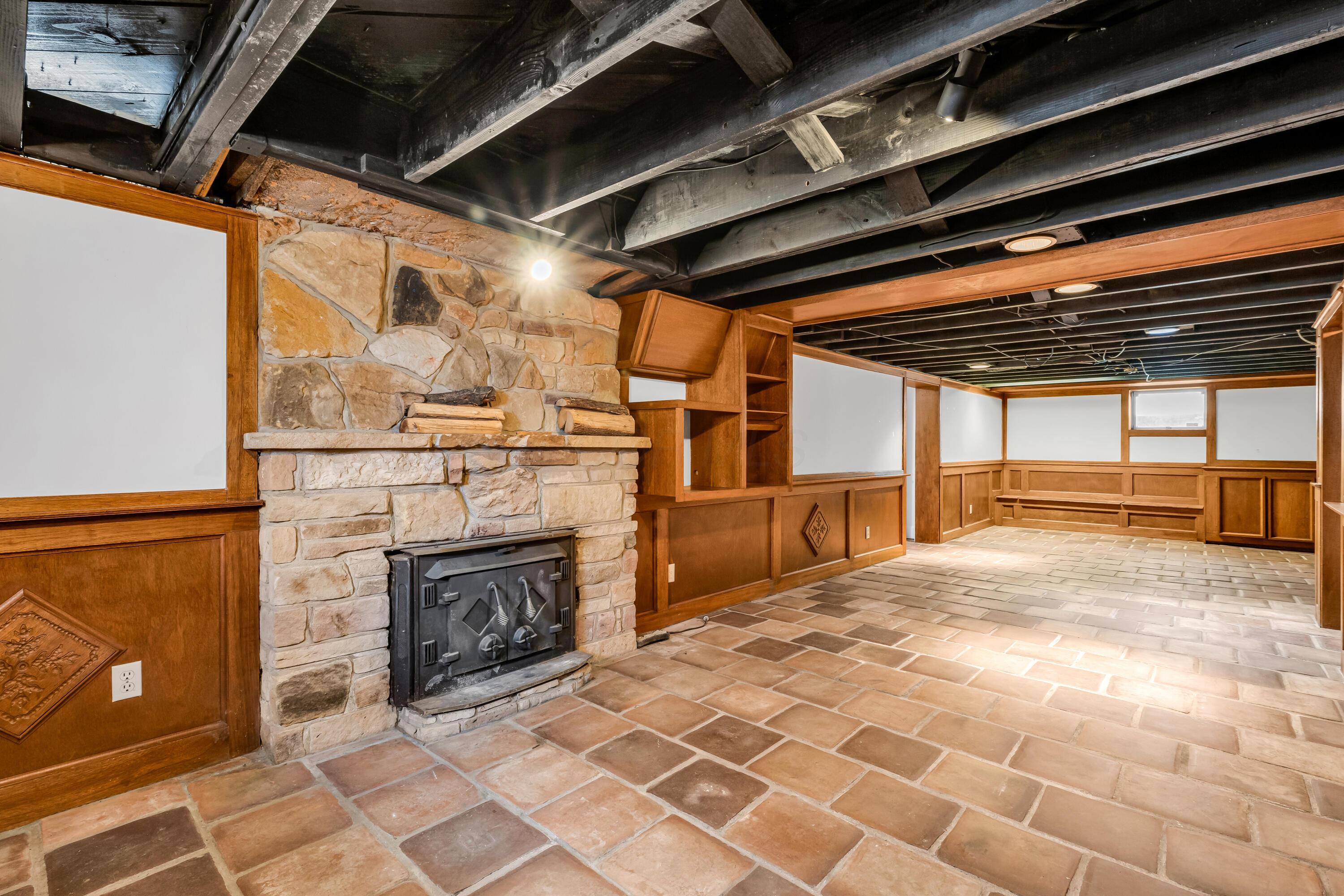 2033 Zollinger Road