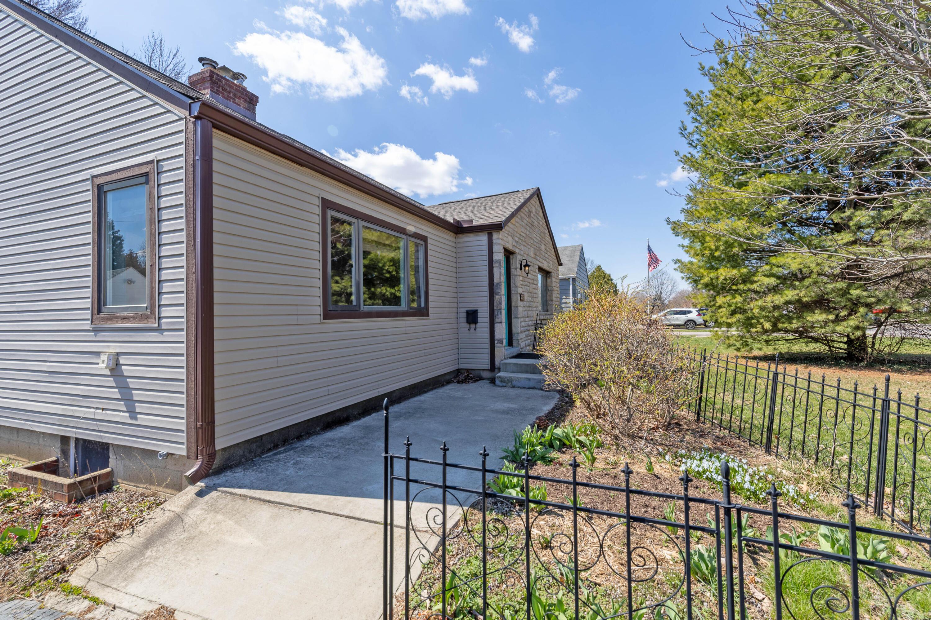 2033 Zollinger Road