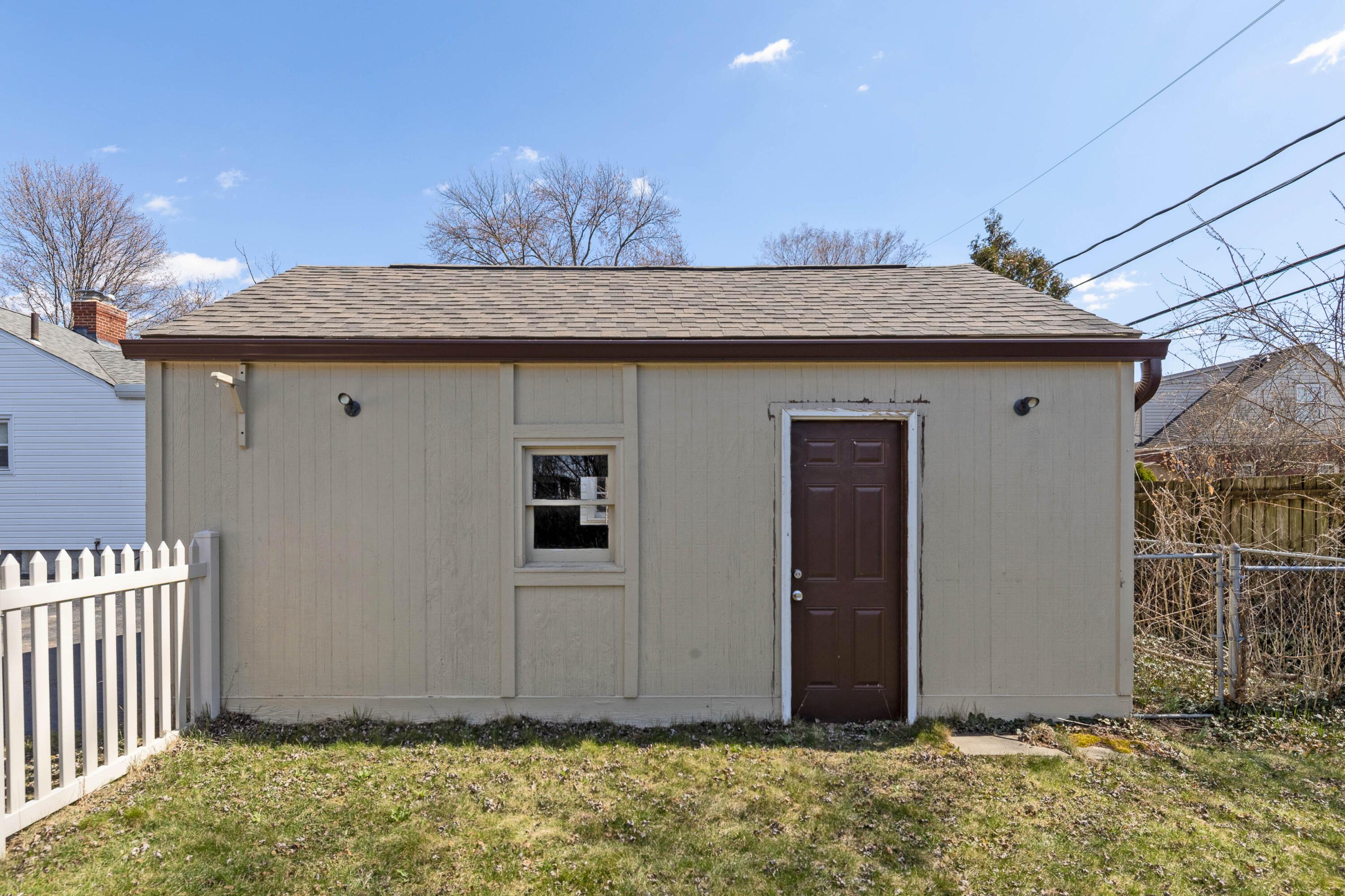 2033 Zollinger Road