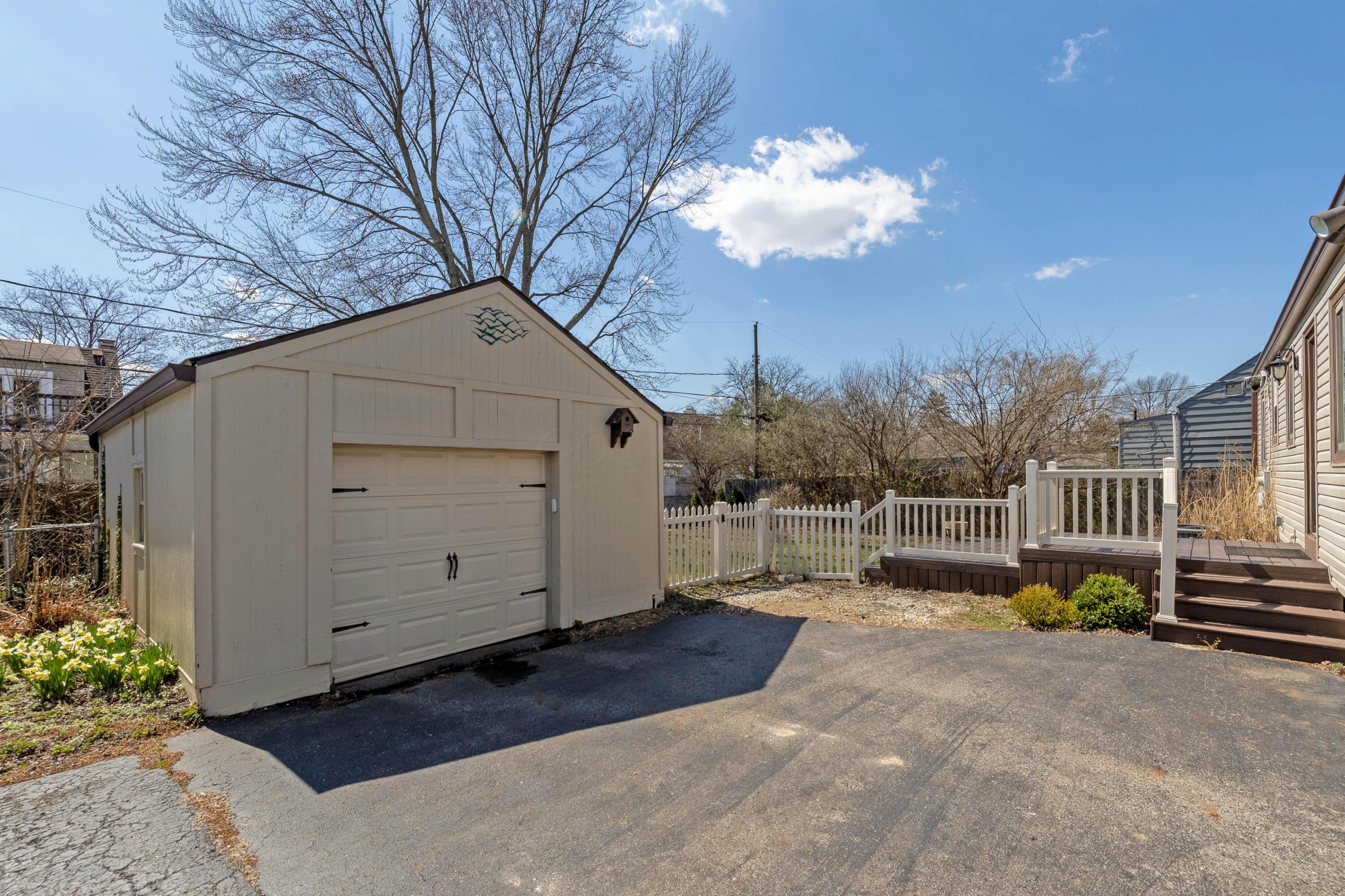 2033 Zollinger Road