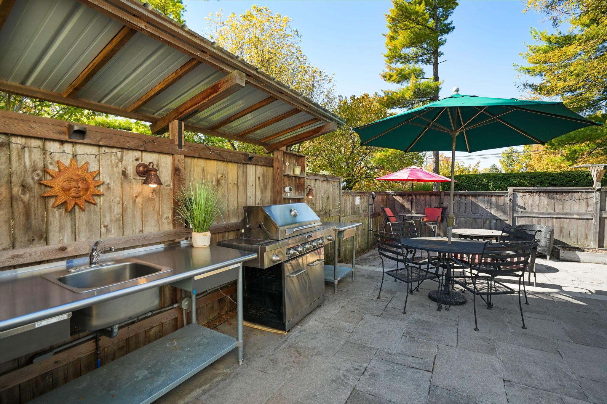 3823 Beecham Court
