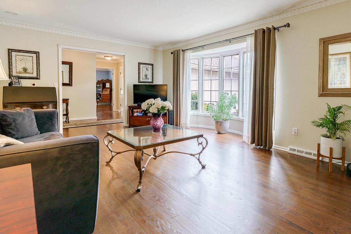 3823 Beecham Court
