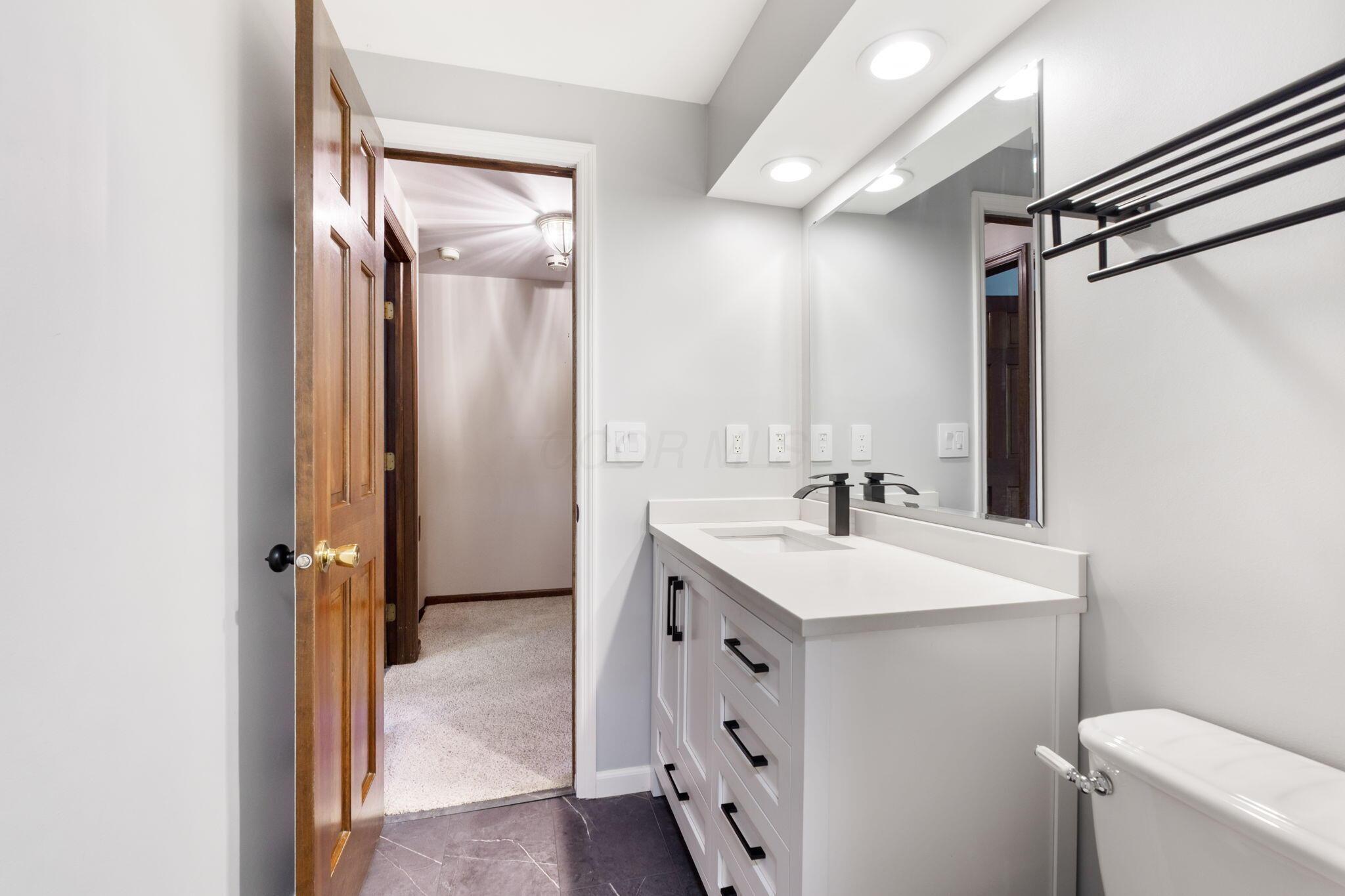 4644 NW Professional