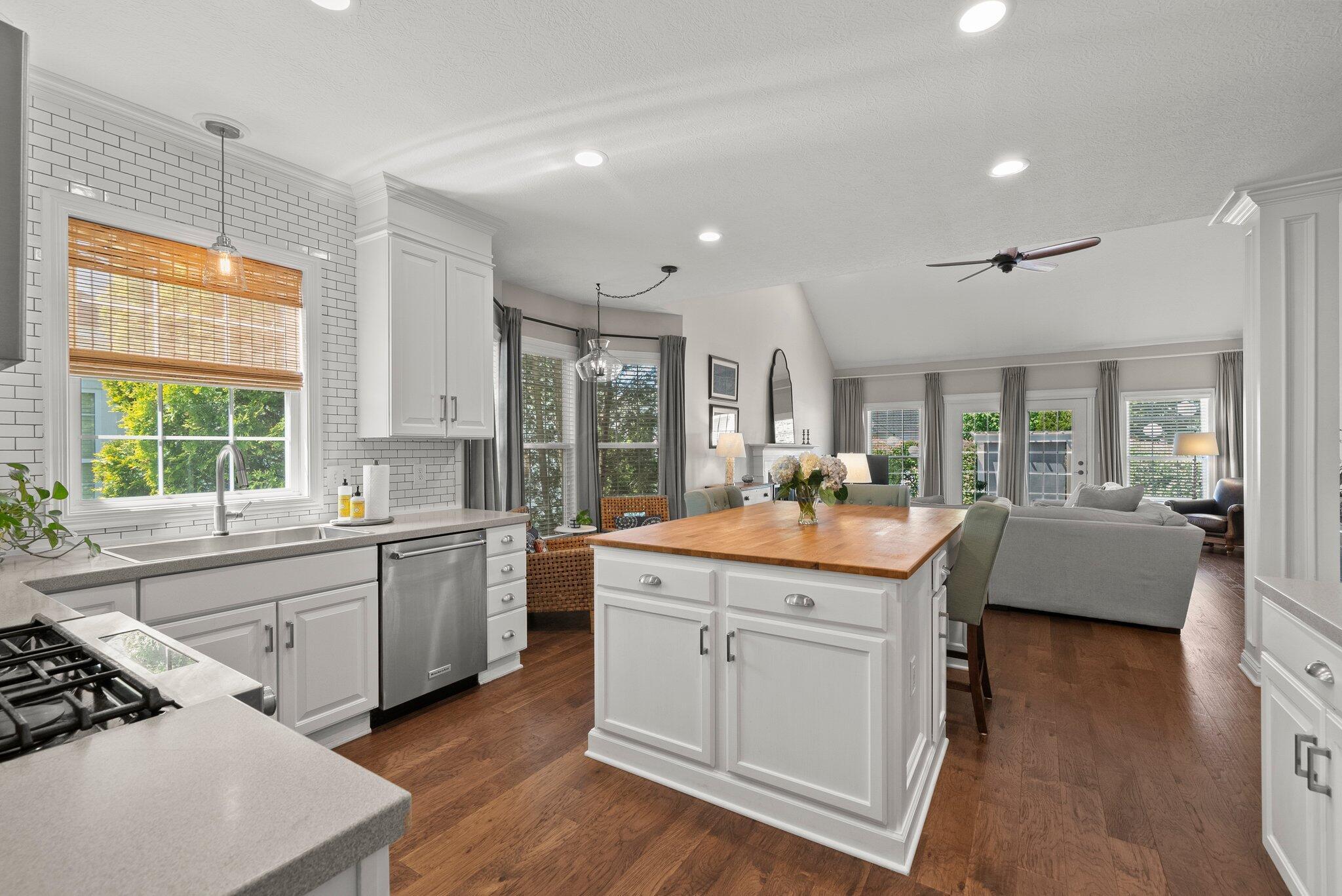 6726 Upper Brook Way