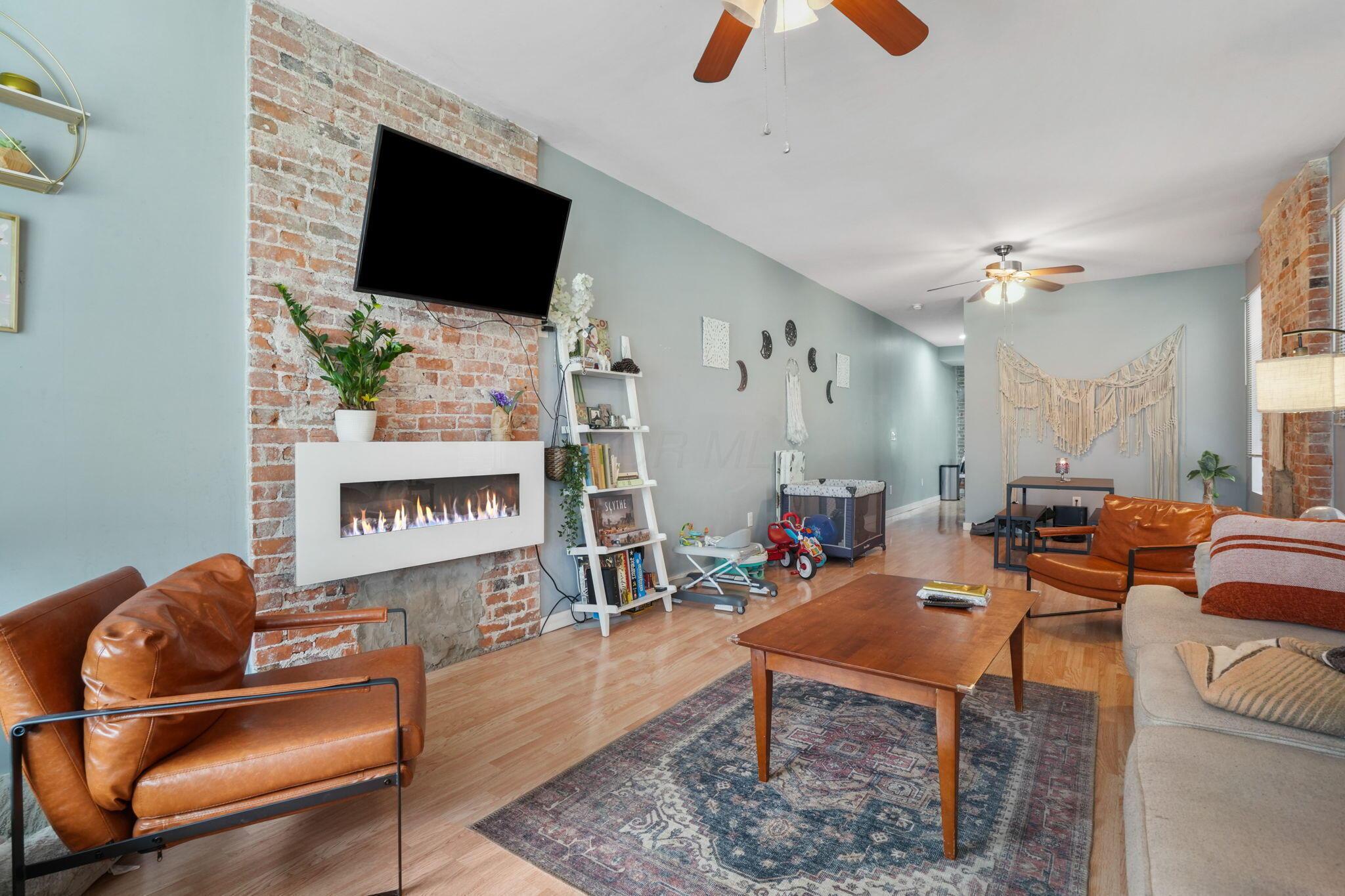 285 S Champion Avenue