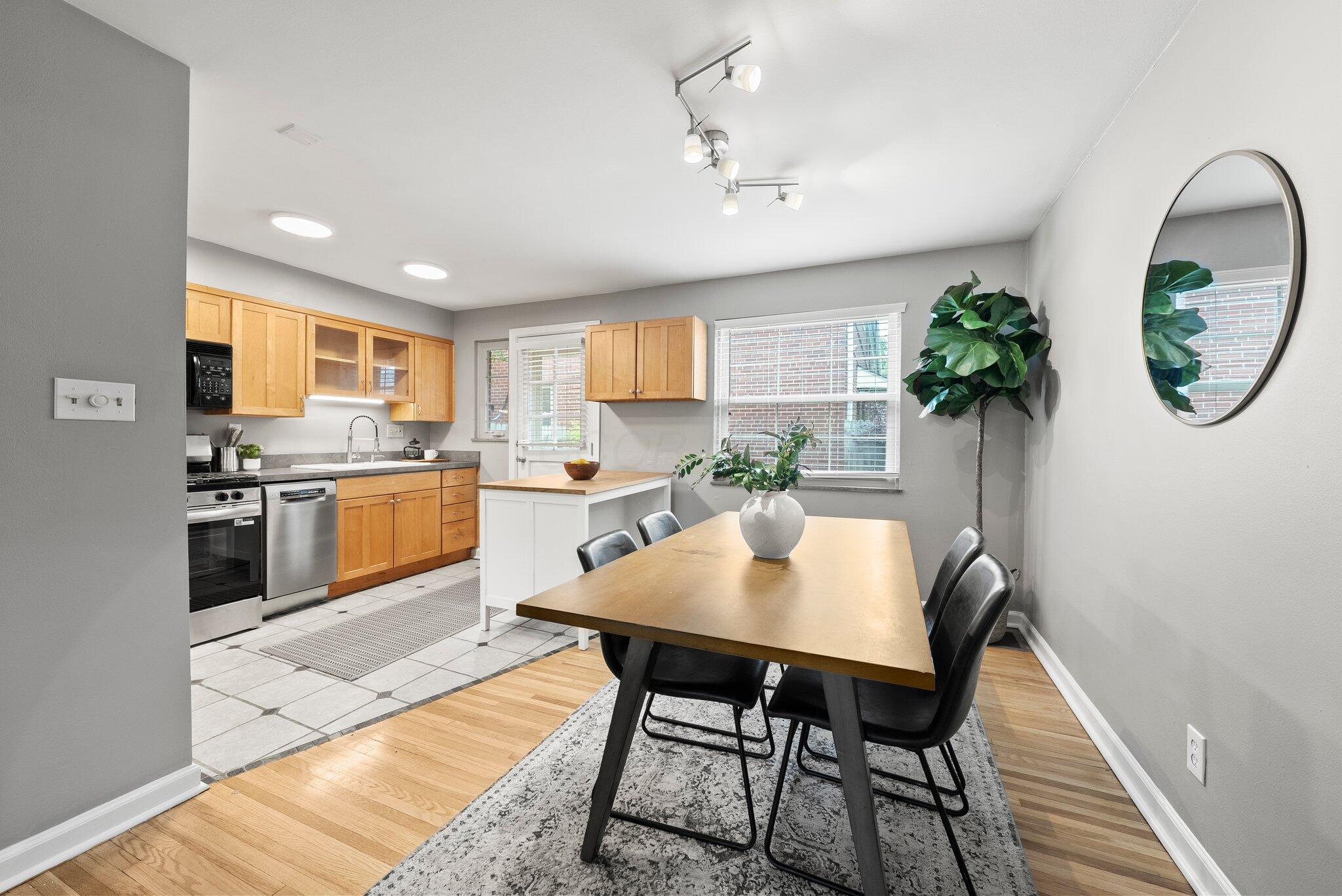 1831 Northwest Boulevard, B