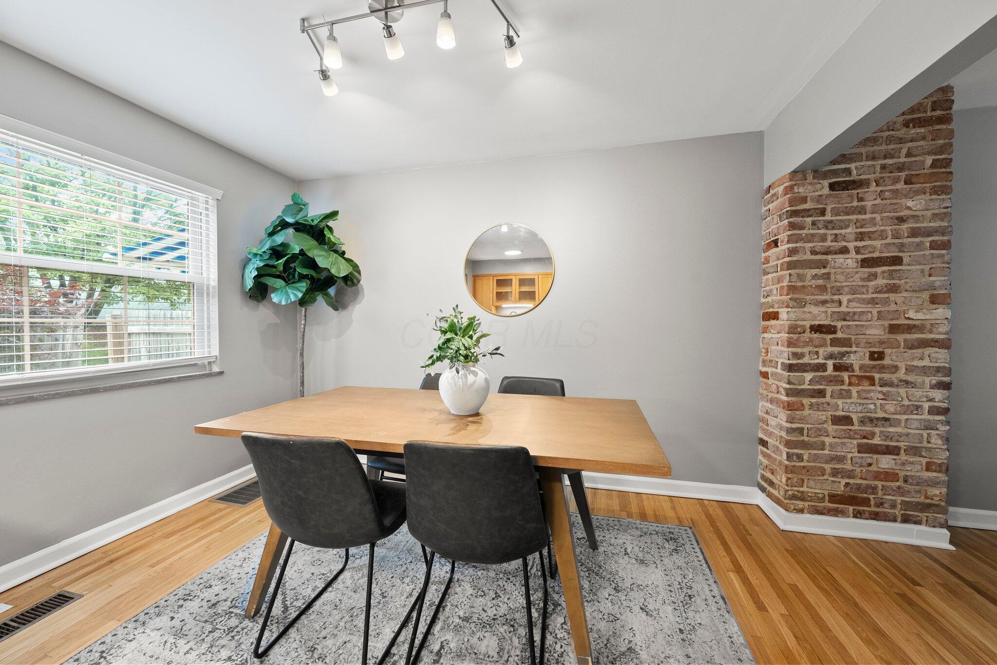 1831 Northwest Boulevard, B