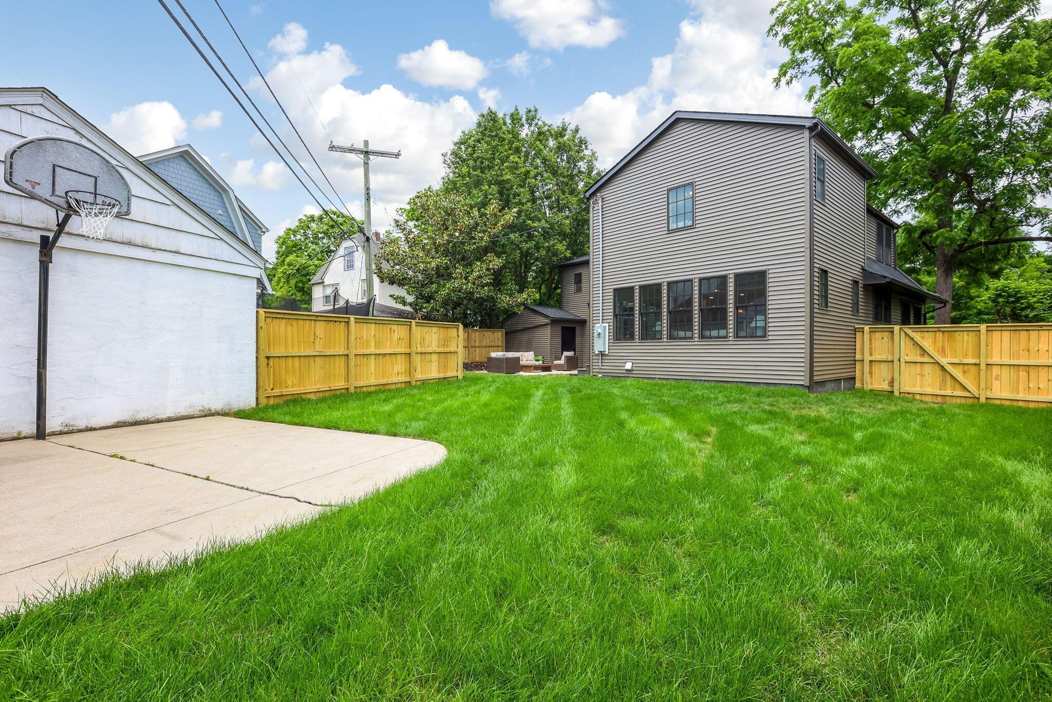 2015 Arlington Avenue