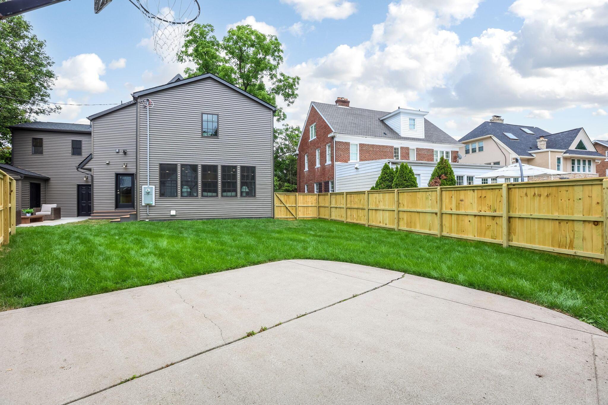 2015 Arlington Avenue
